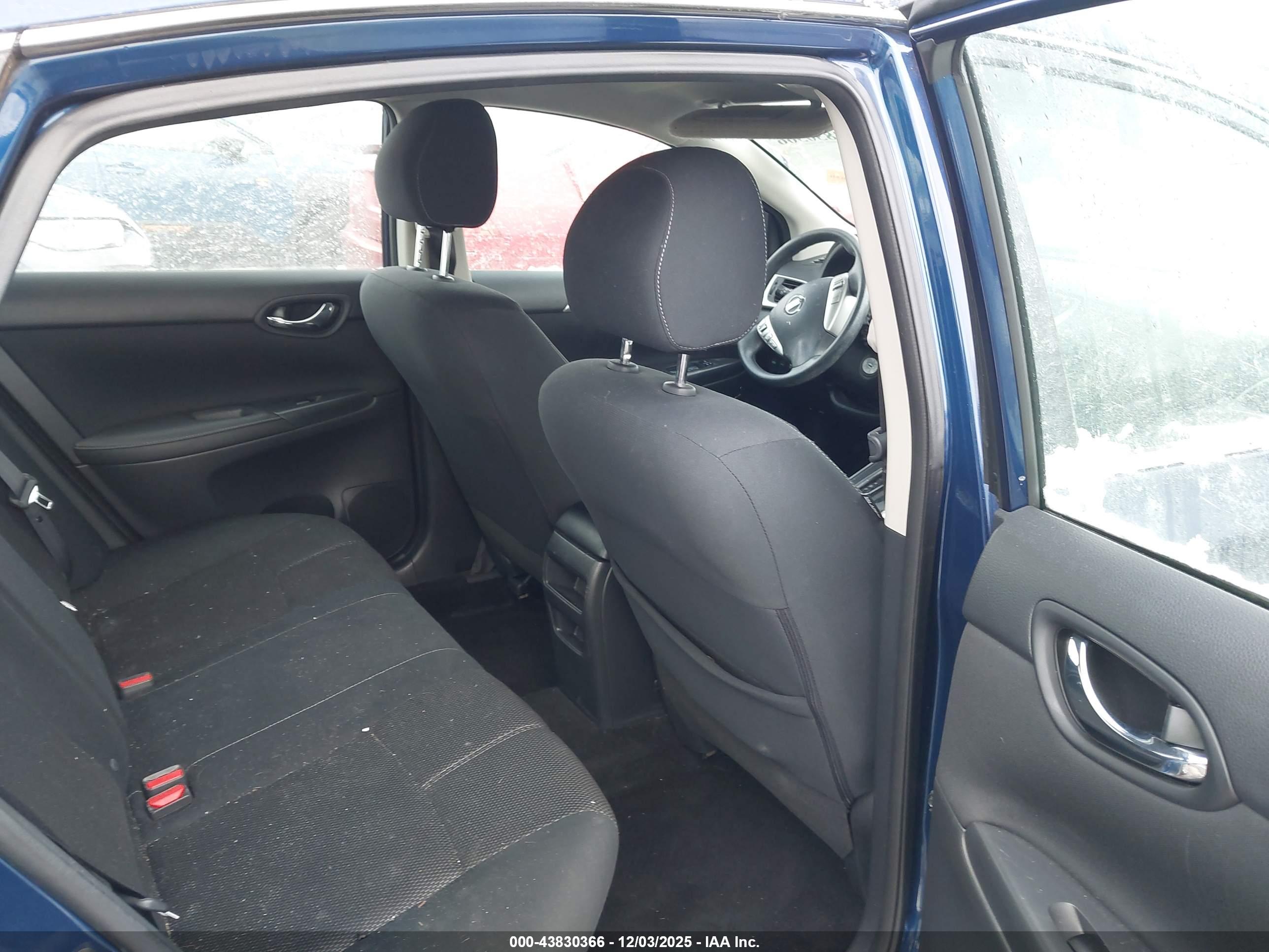 NISSAN SENTRA image 8