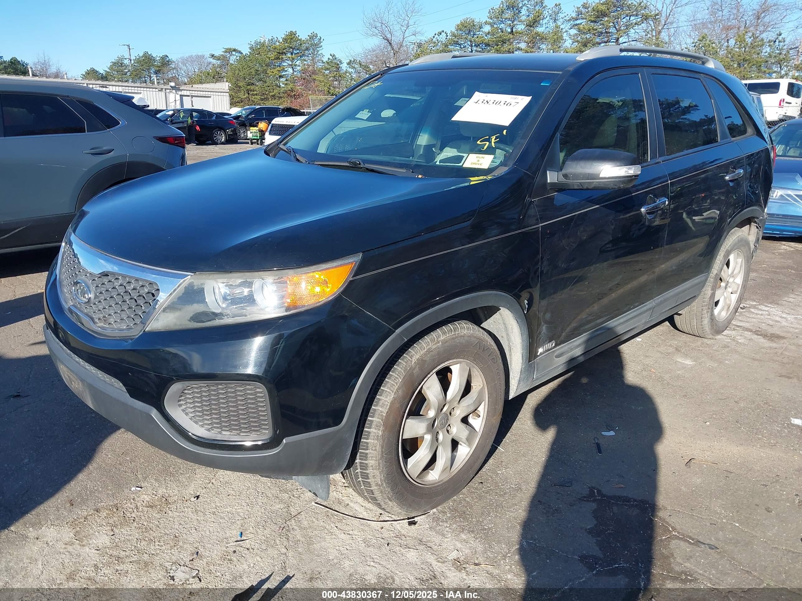 KIA SORENTO image 2