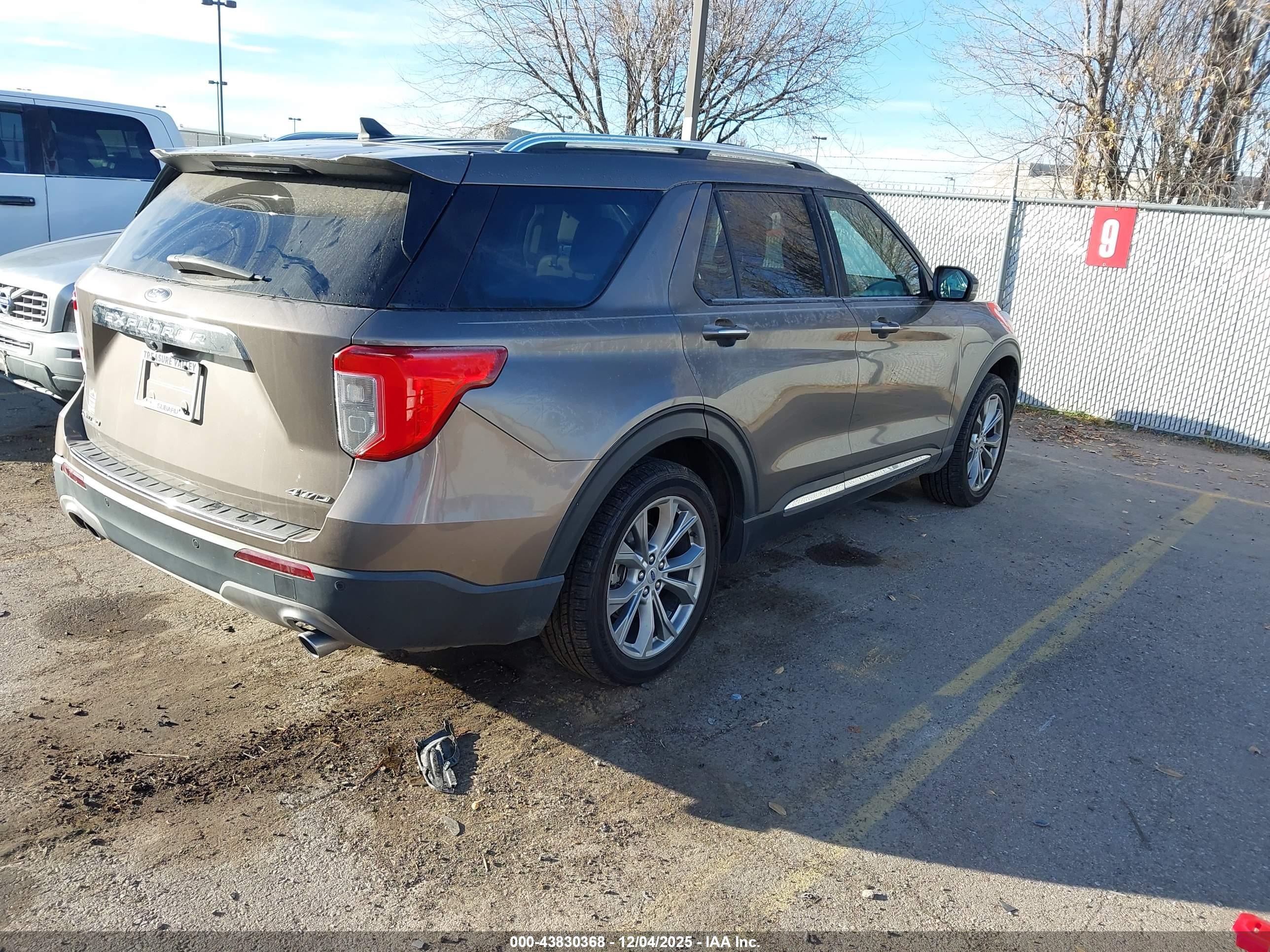 FORD EXPLORER image 4