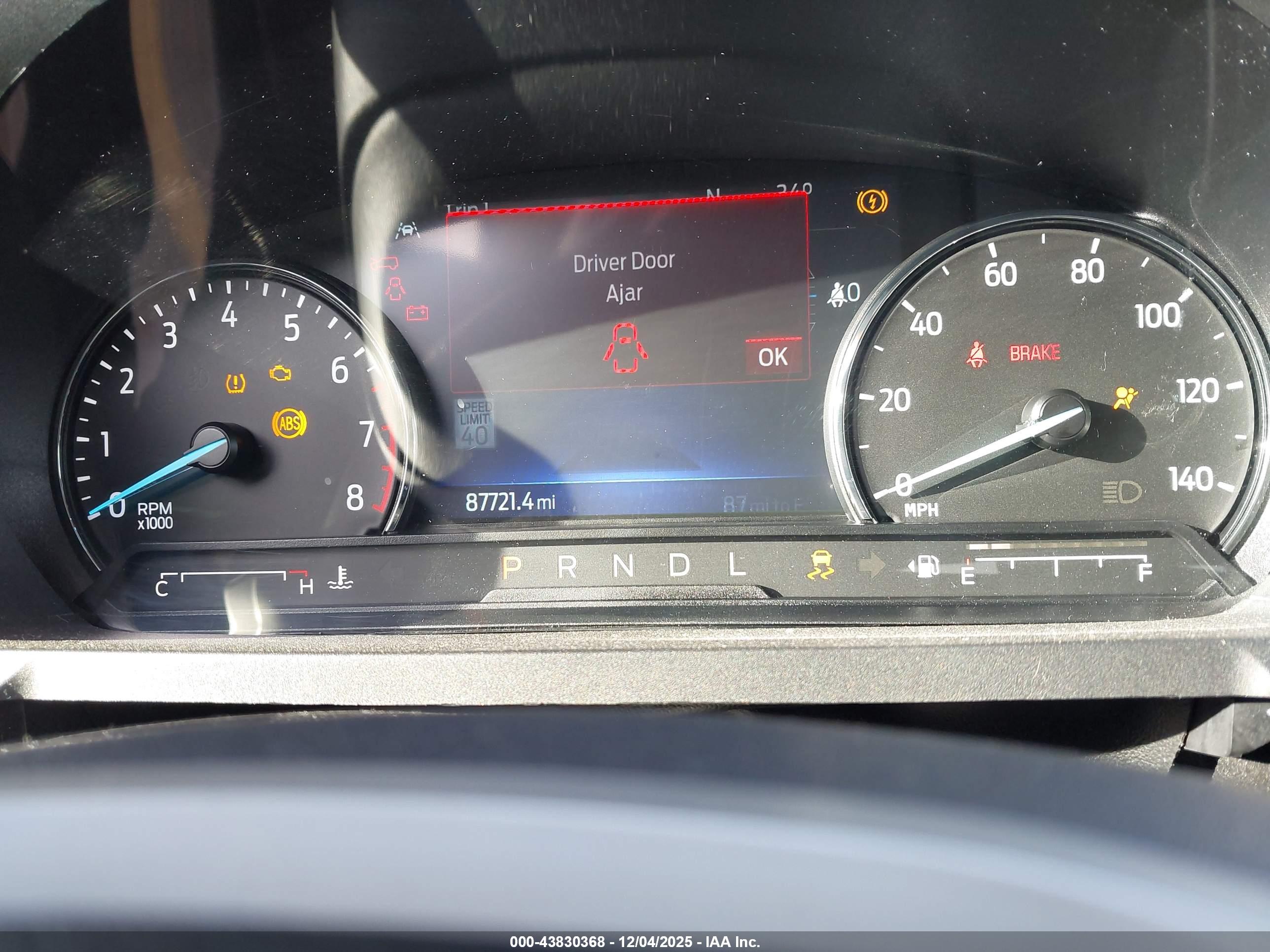 FORD EXPLORER image 7
