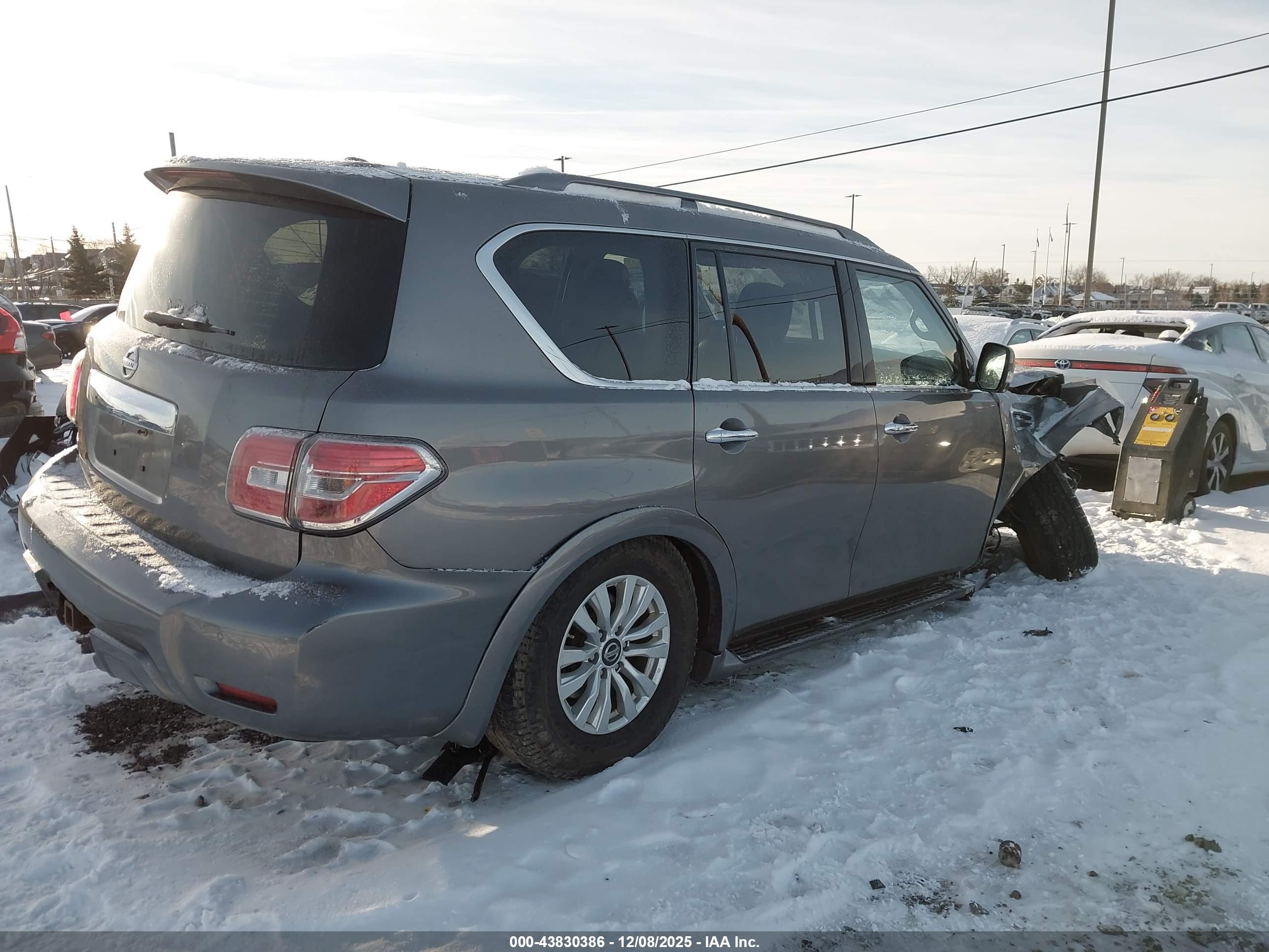 NISSAN ARMADA image 4