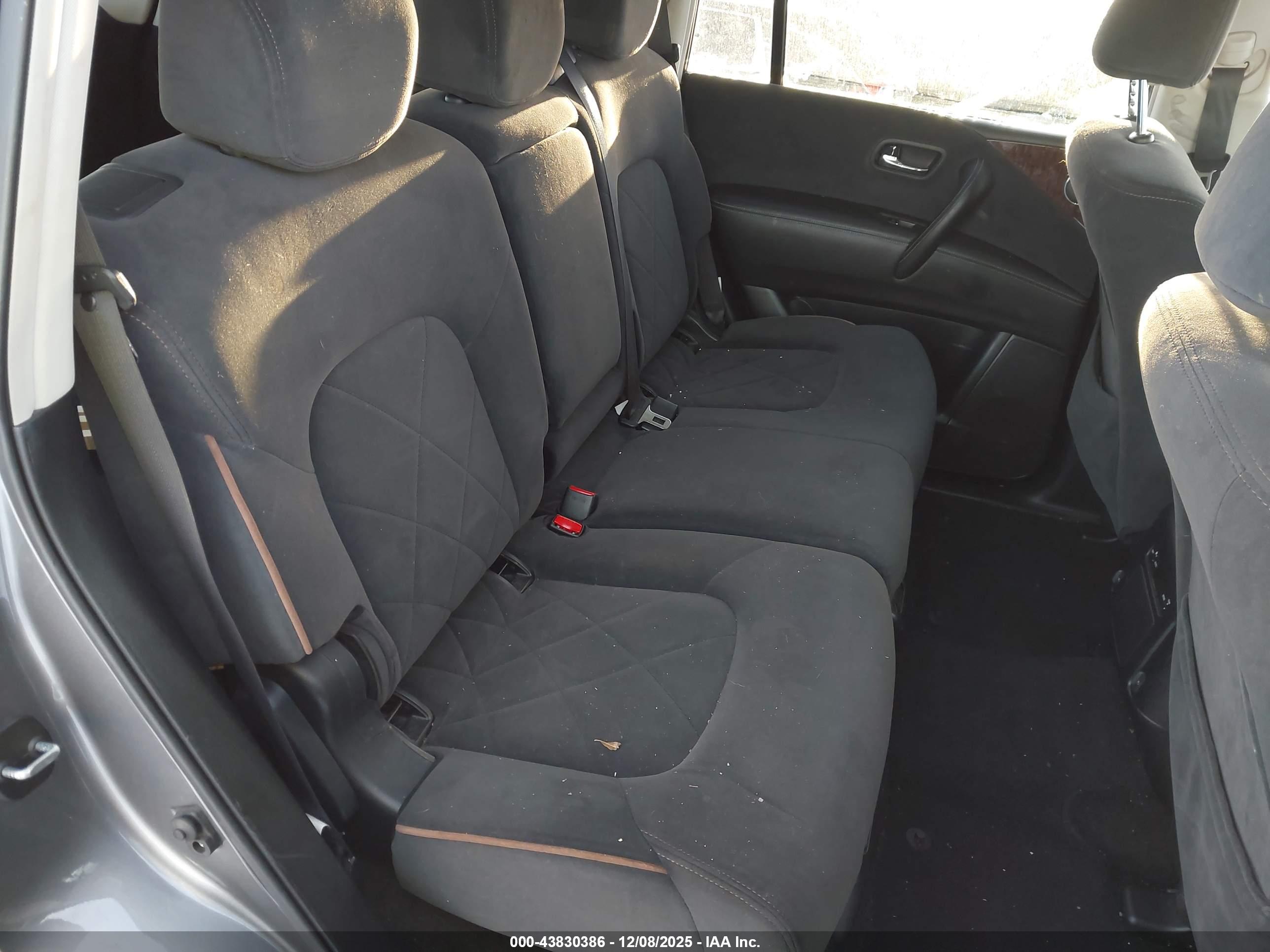 NISSAN ARMADA image 8