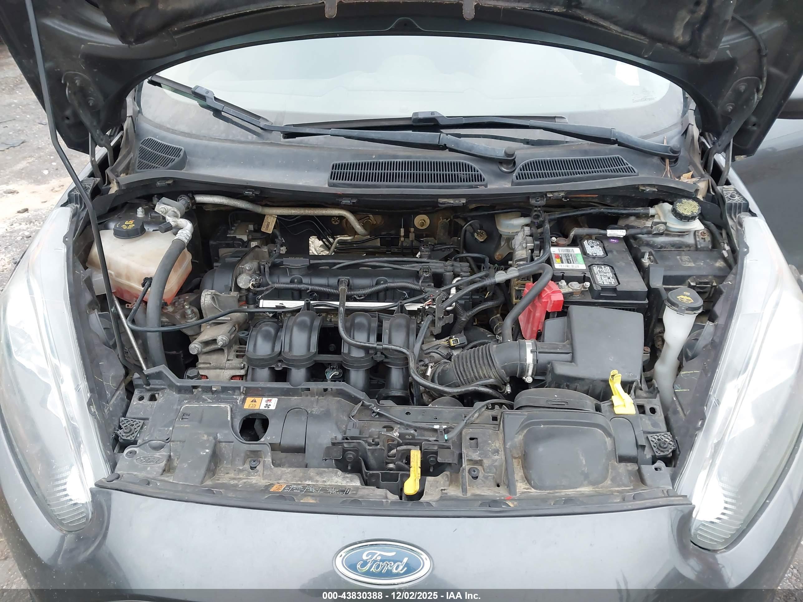 FORD FIESTA image 10