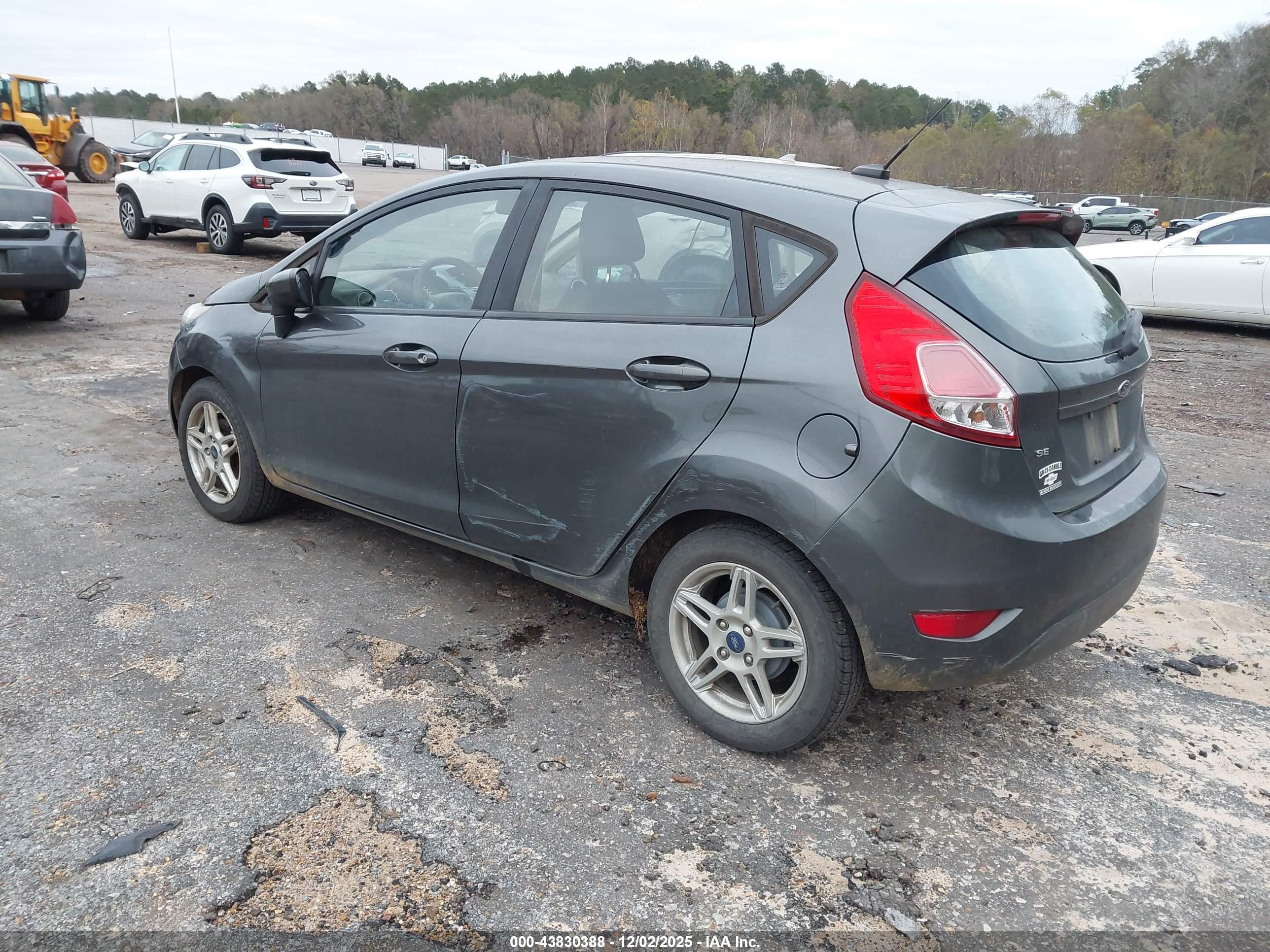 FORD FIESTA image 3