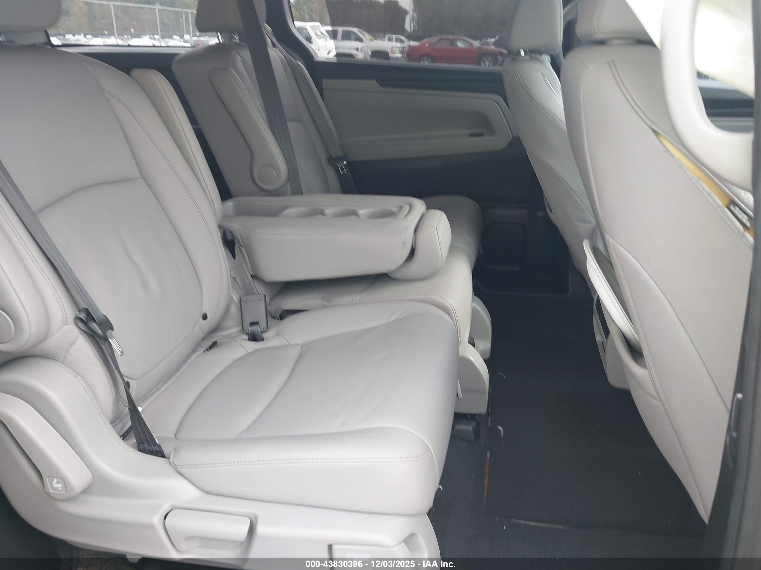 HONDA ODYSSEY image 8