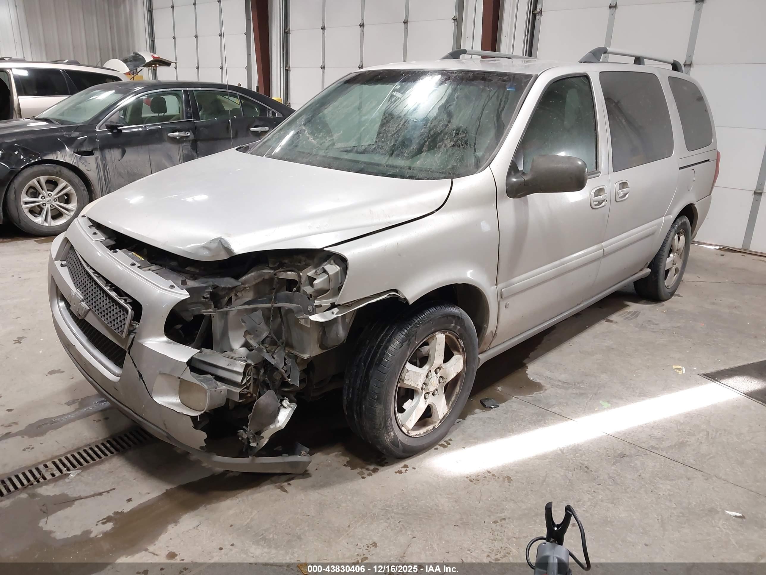 CHEVROLET UPLANDER image 2