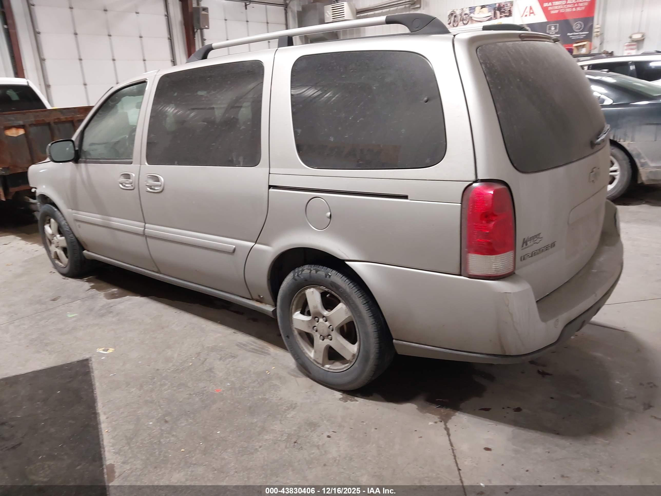 CHEVROLET UPLANDER image 3