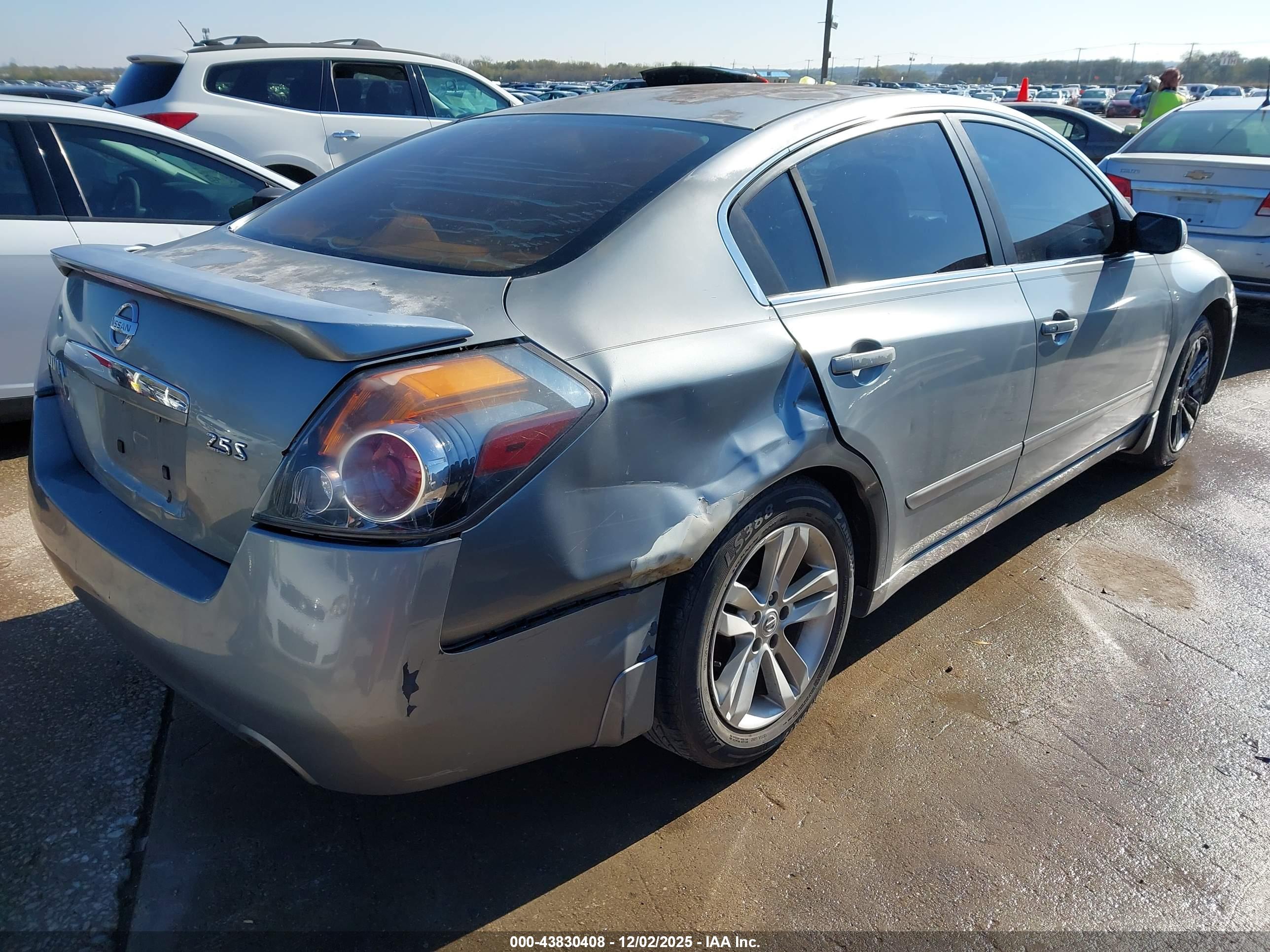 NISSAN ALTIMA image 4