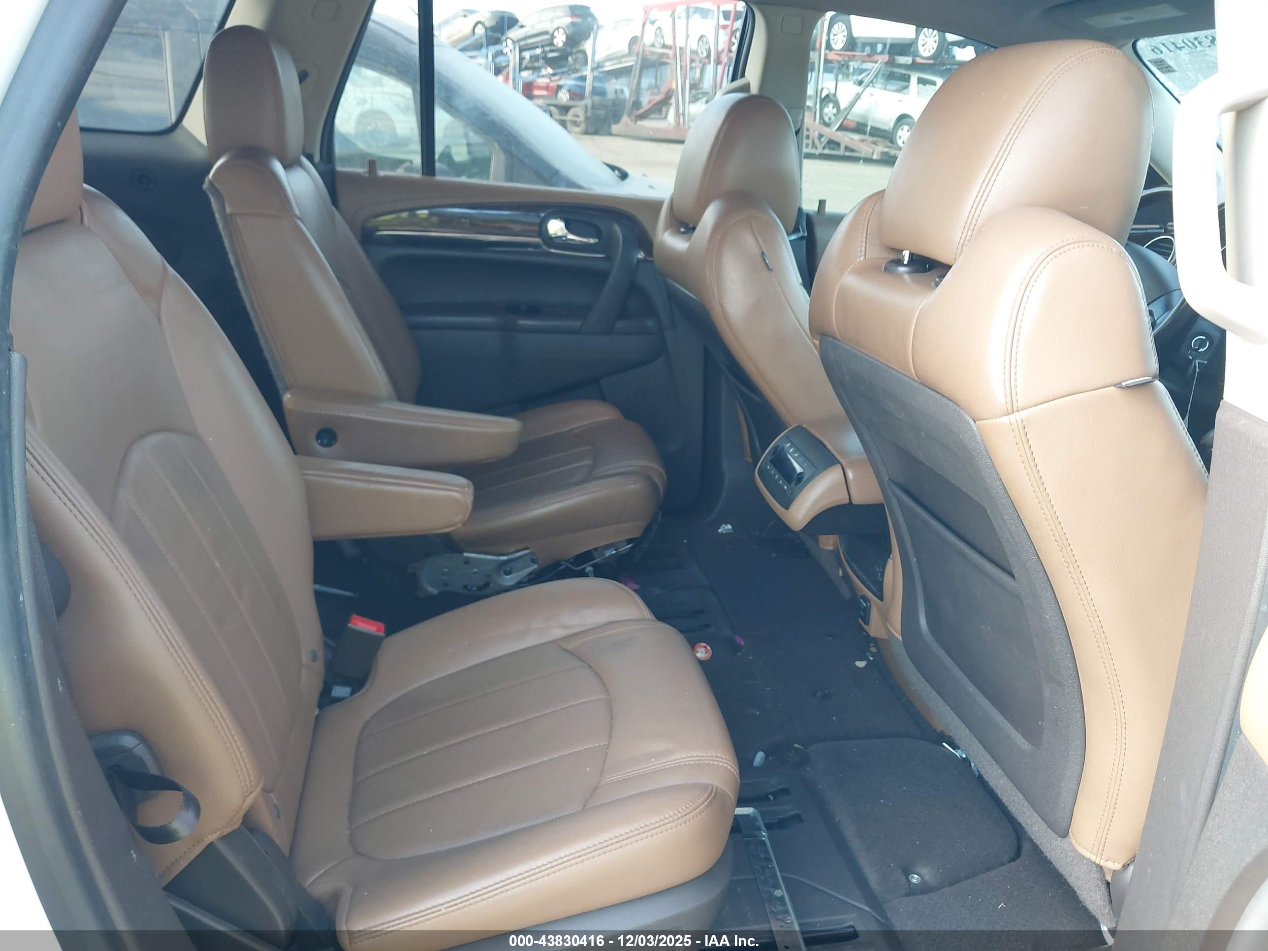 BUICK ENCLAVE image 8