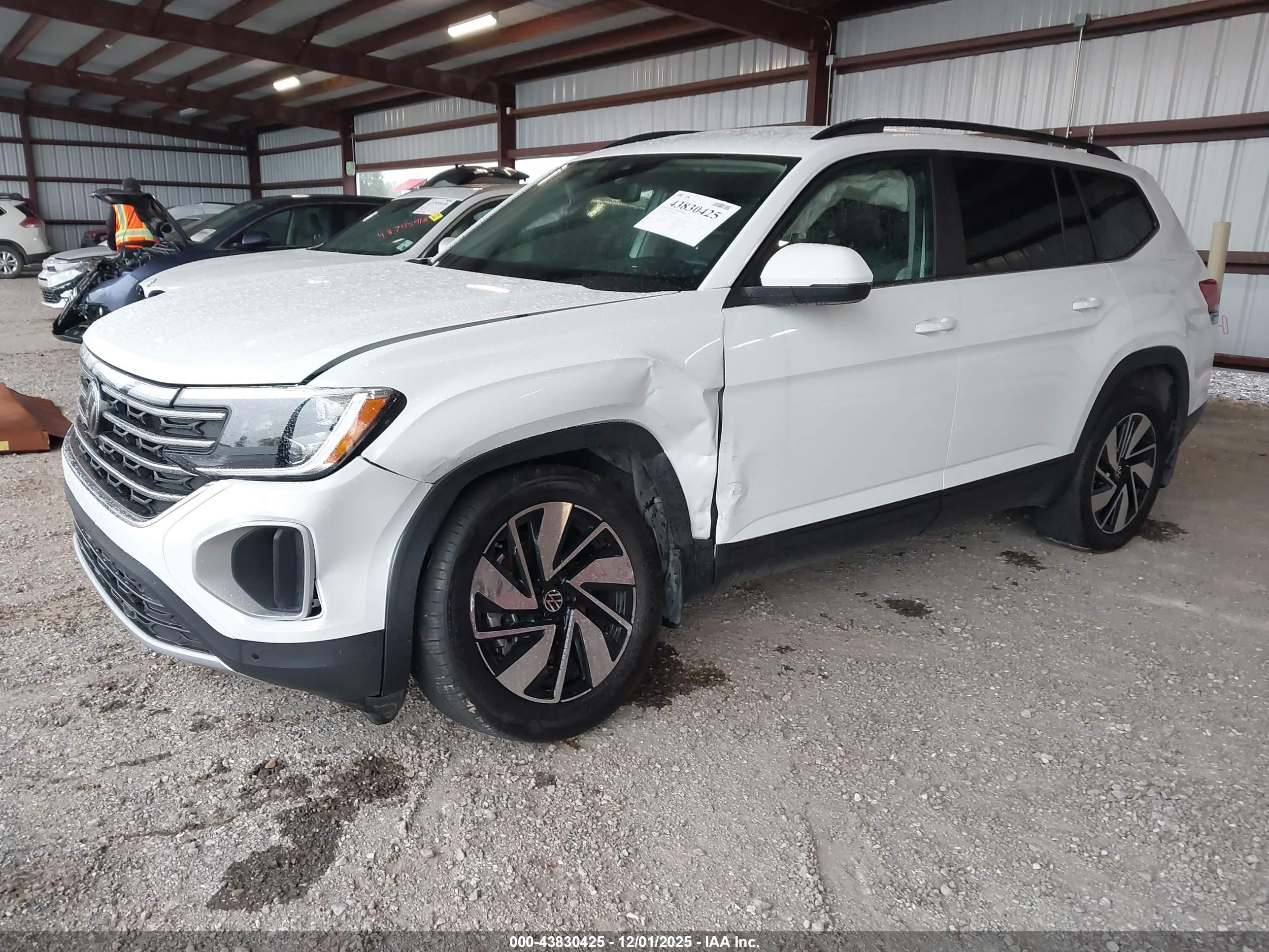VOLKSWAGEN ATLAS image 2