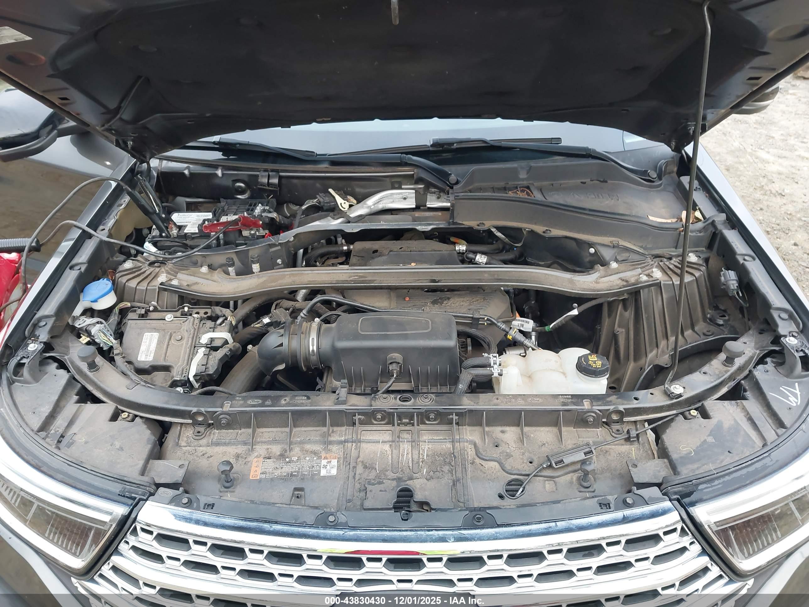 FORD EXPLORER image 10