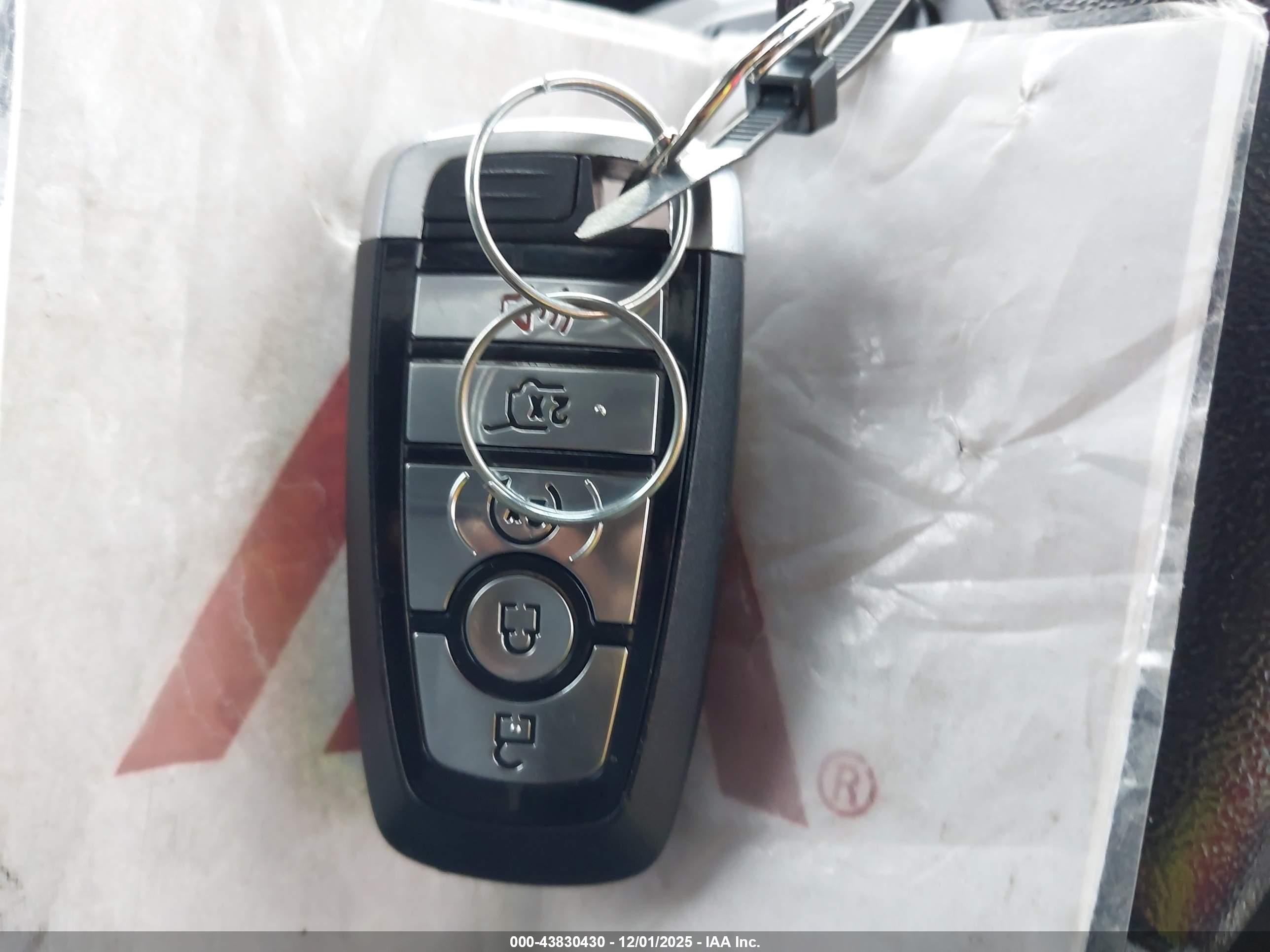 FORD EXPLORER image 11