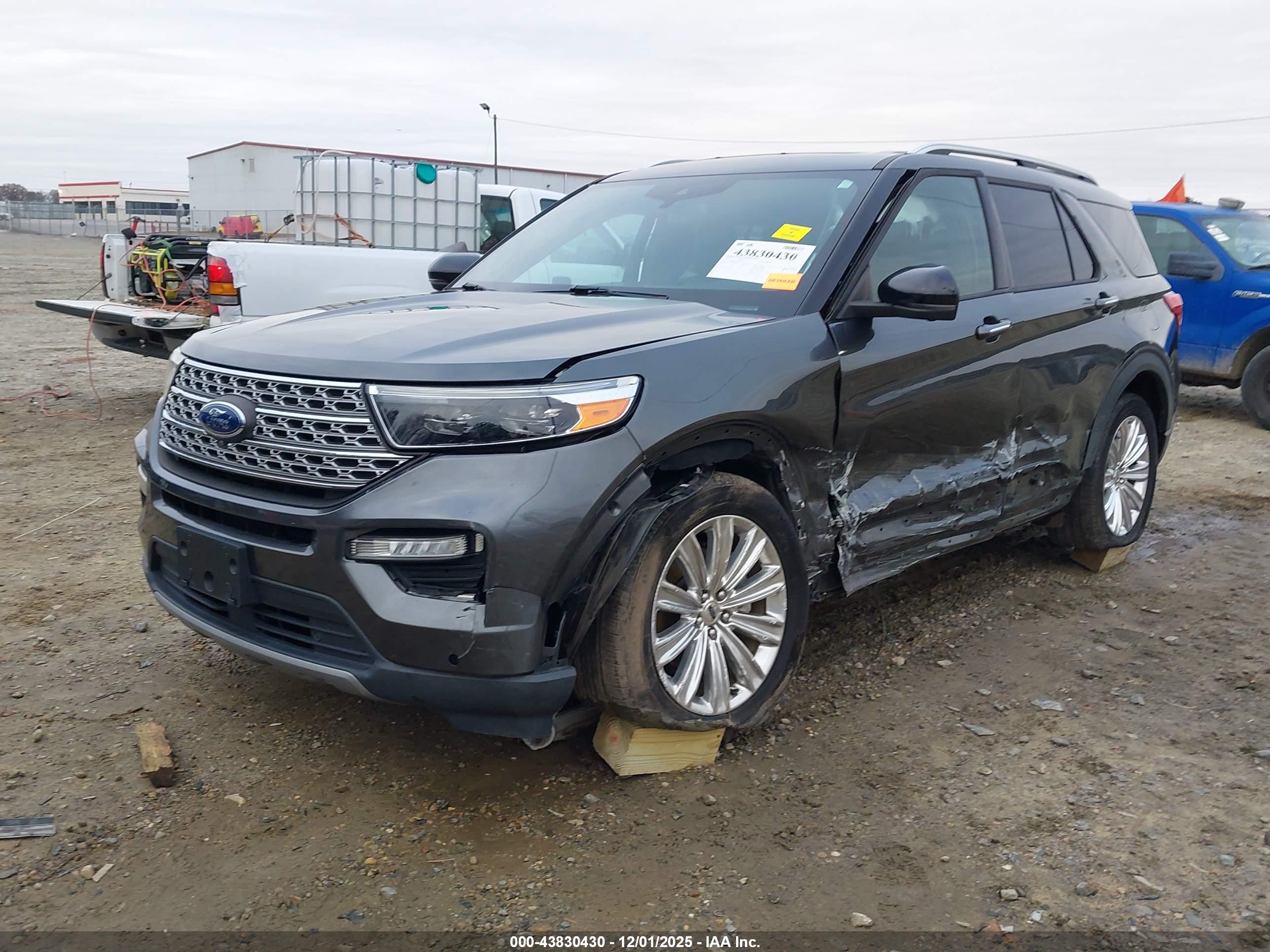 FORD EXPLORER image 2