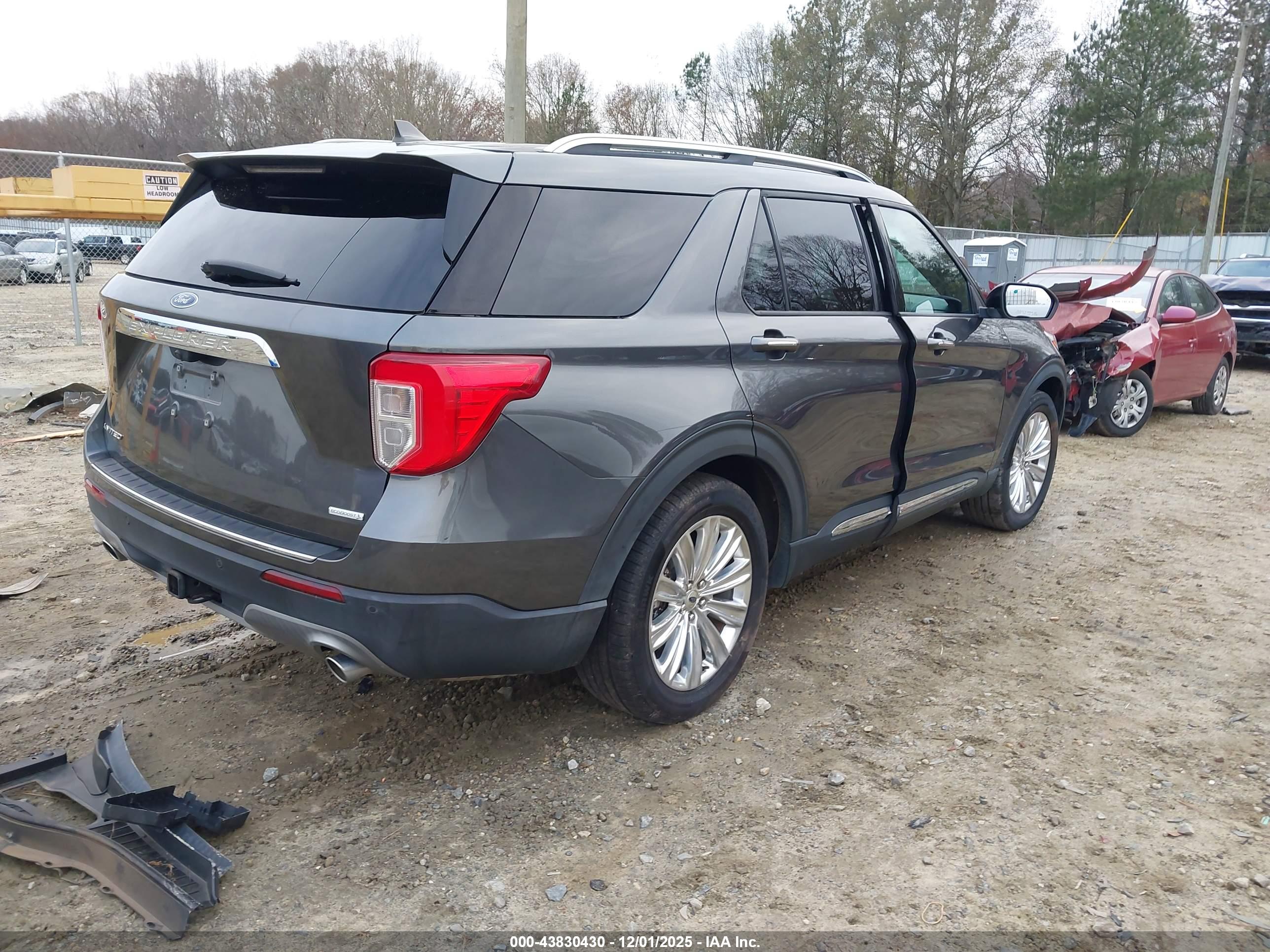 FORD EXPLORER image 4