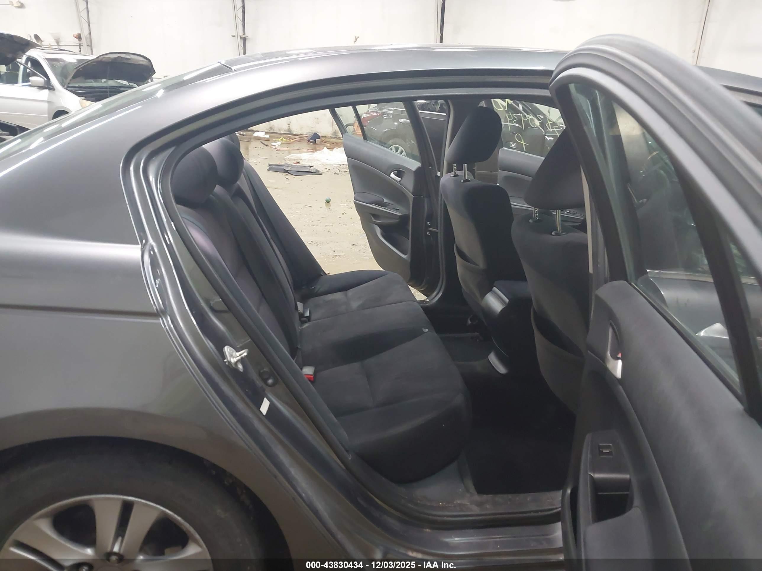 HONDA ACCORD image 8