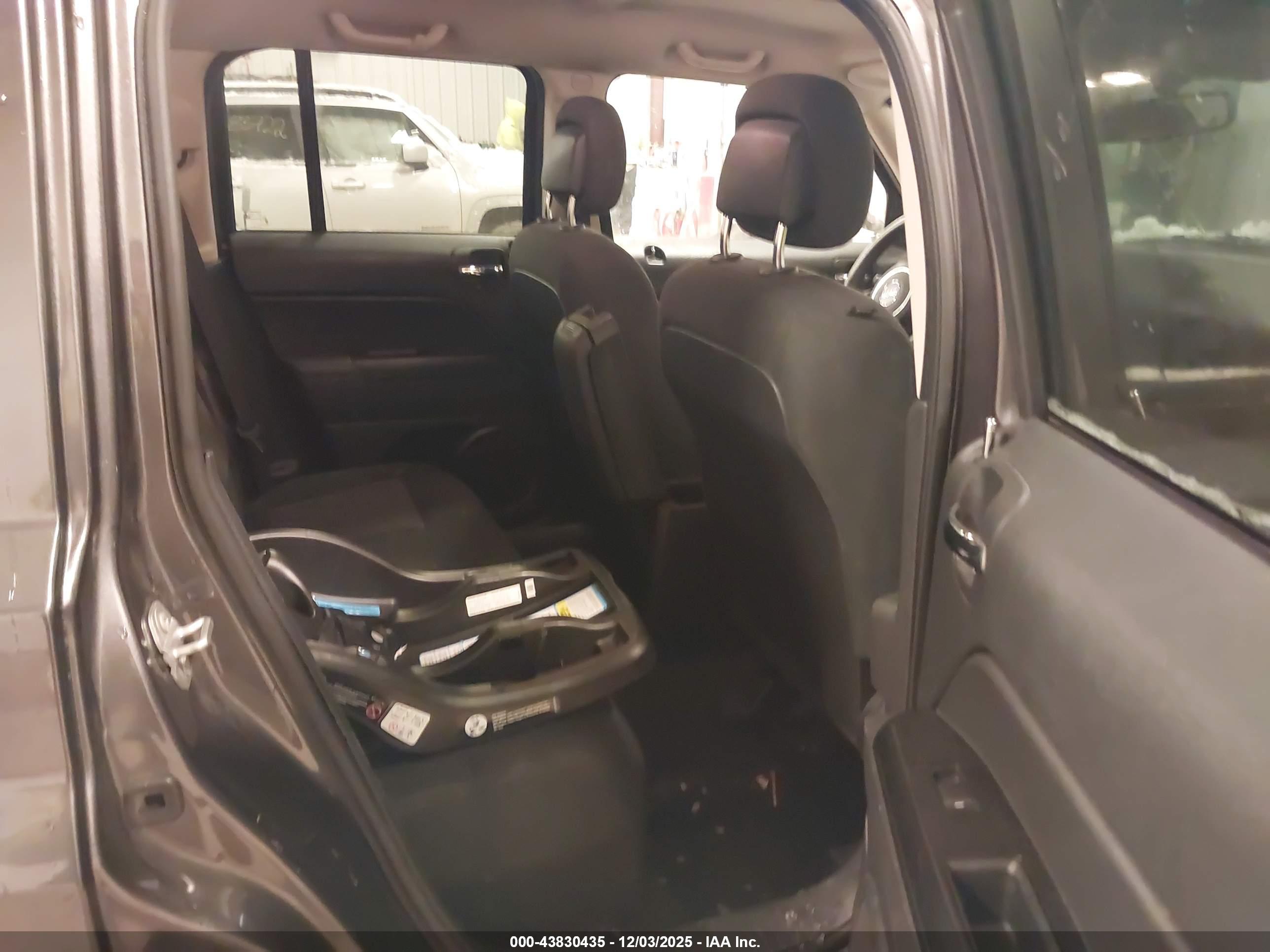 JEEP PATRIOT image 8
