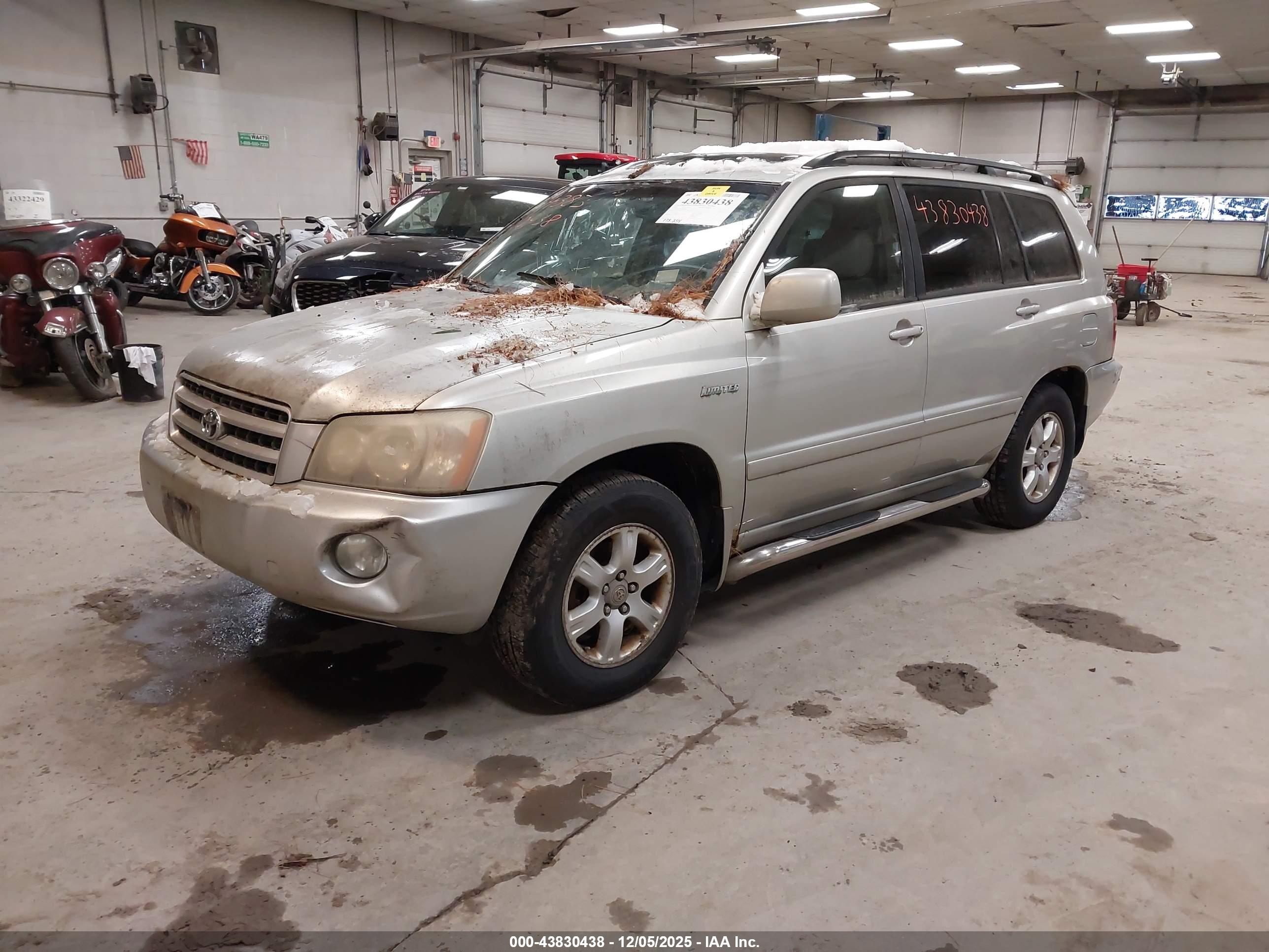 TOYOTA HIGHLANDER image 2