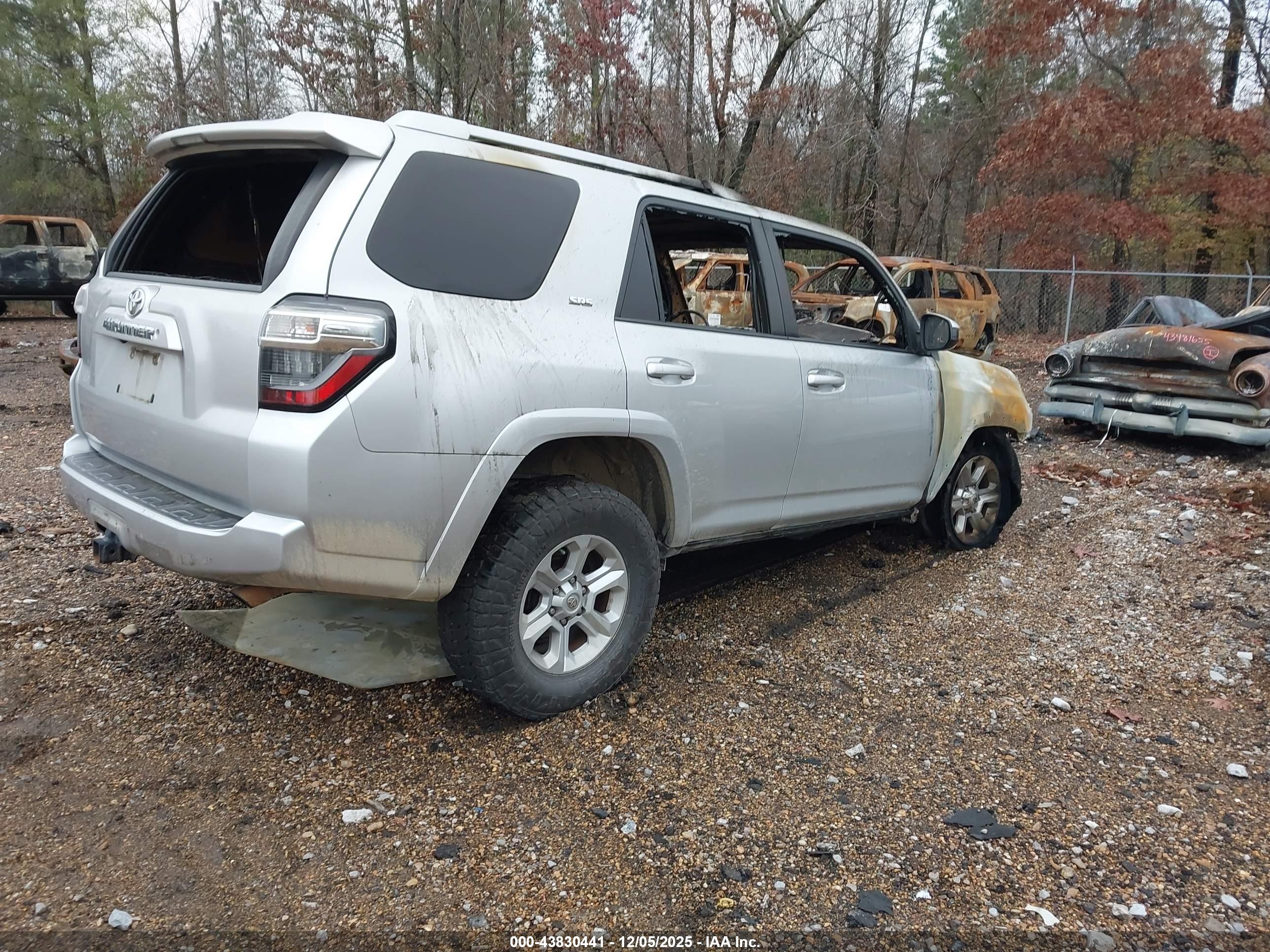 TOYOTA 4RUNNER image 4