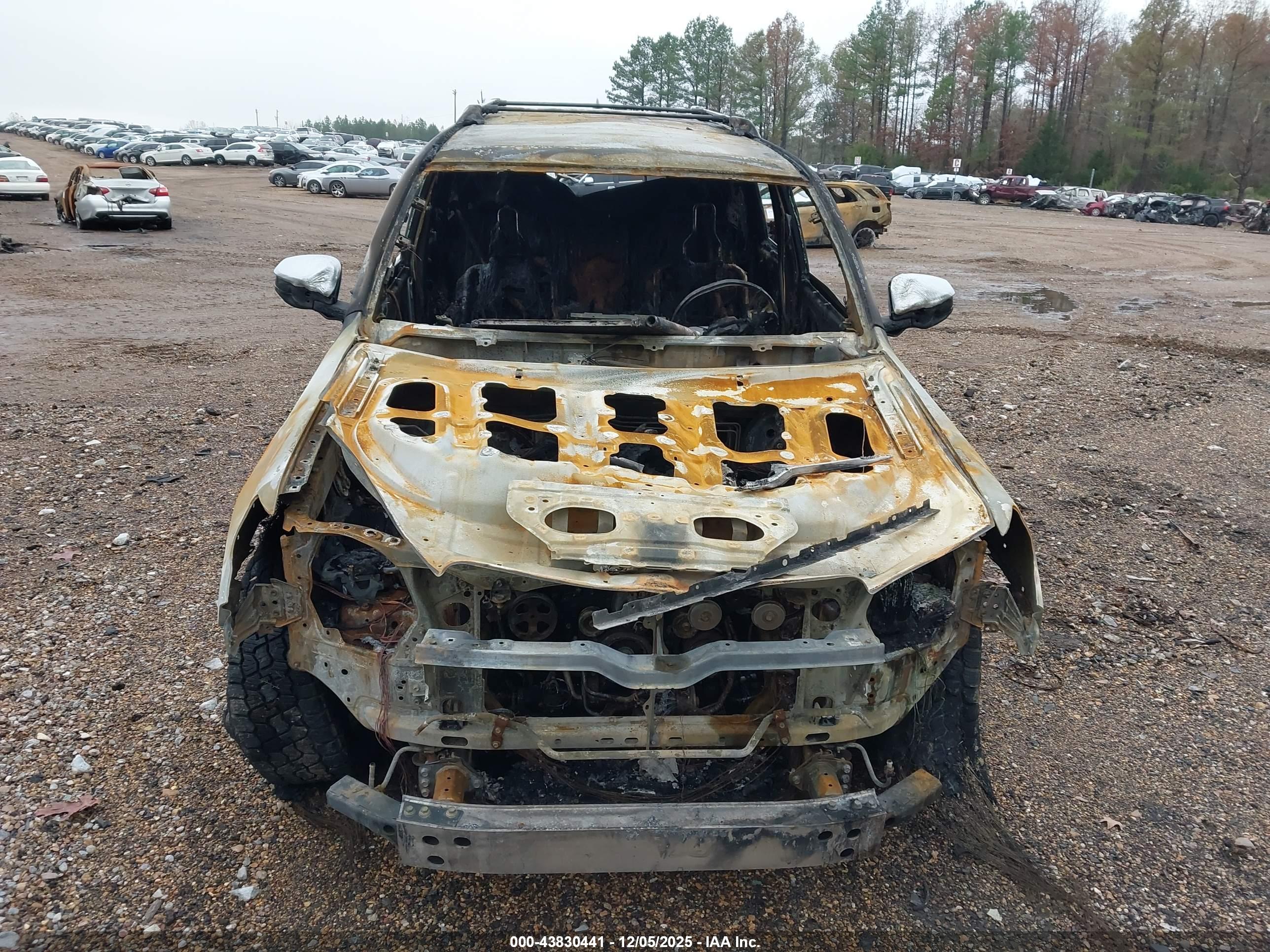 TOYOTA 4RUNNER image 6