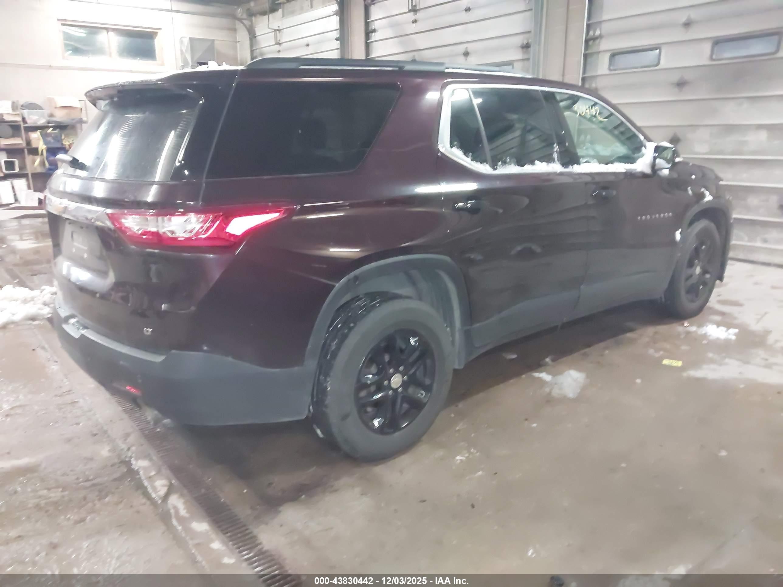 CHEVROLET TRAVERSE image 4
