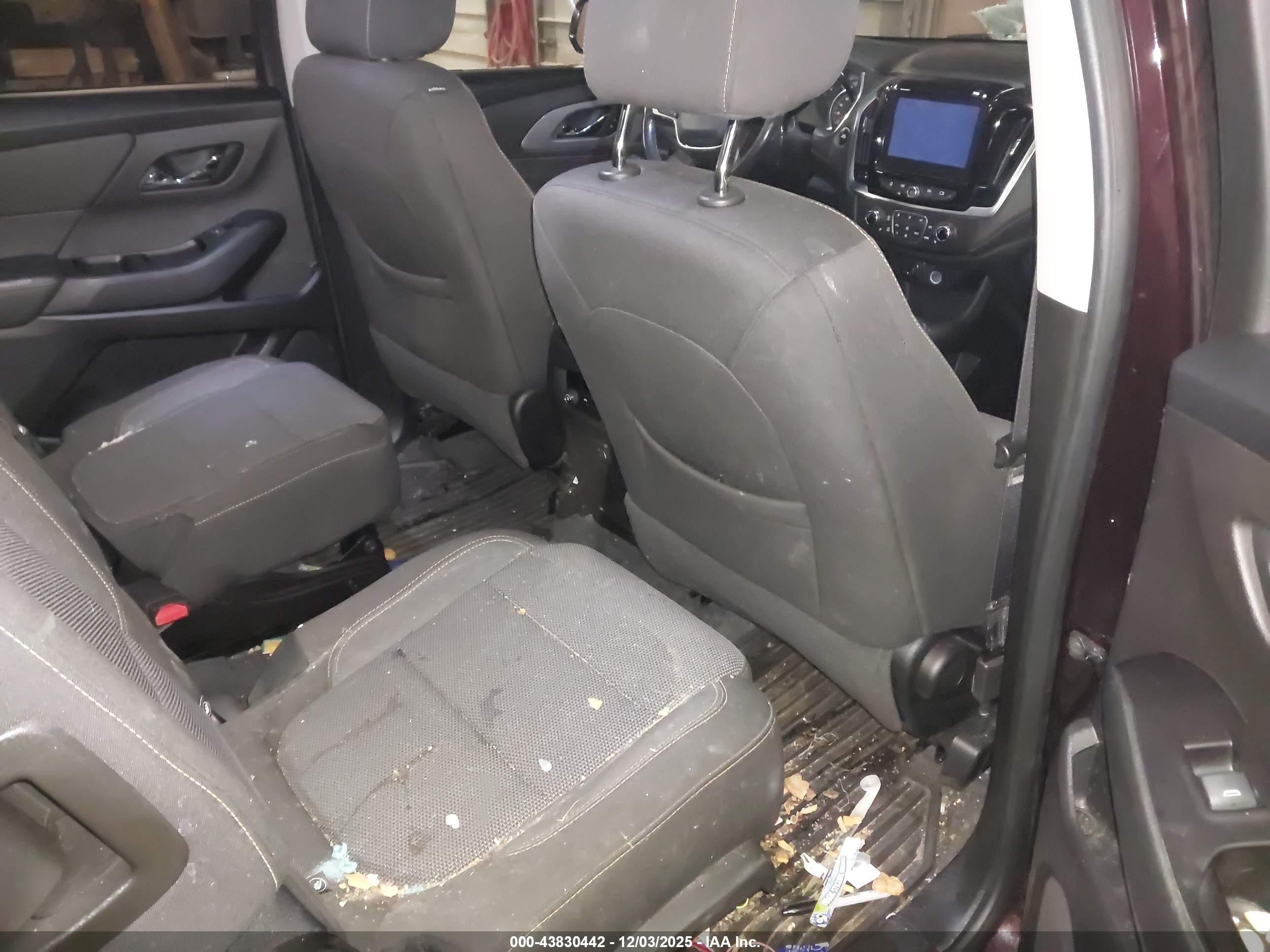 CHEVROLET TRAVERSE image 8