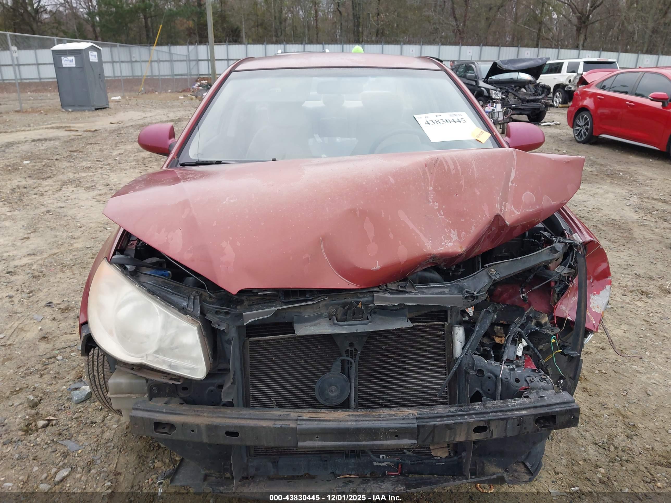 HYUNDAI ELANTRA image 6