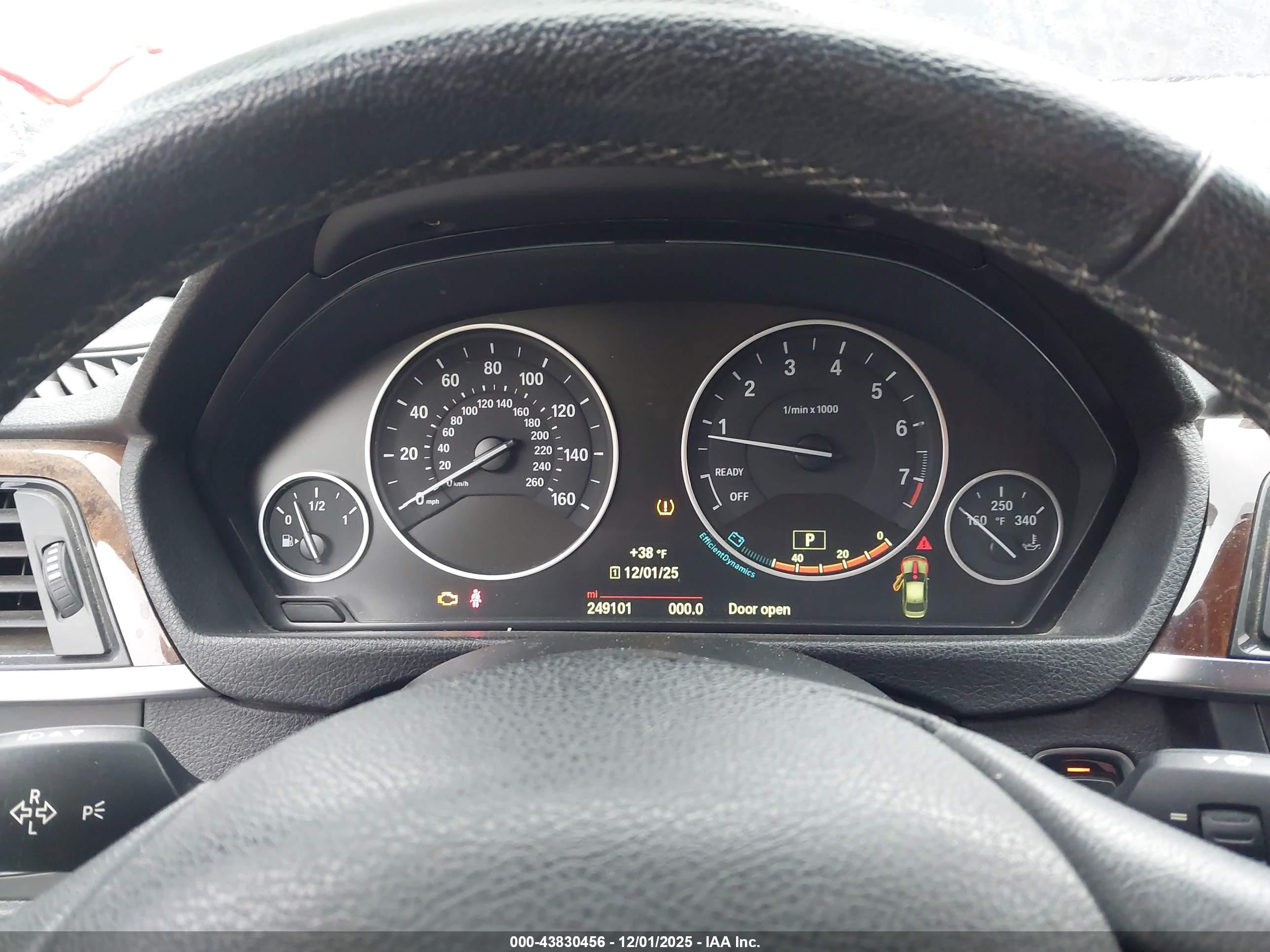 BMW 320I image 7