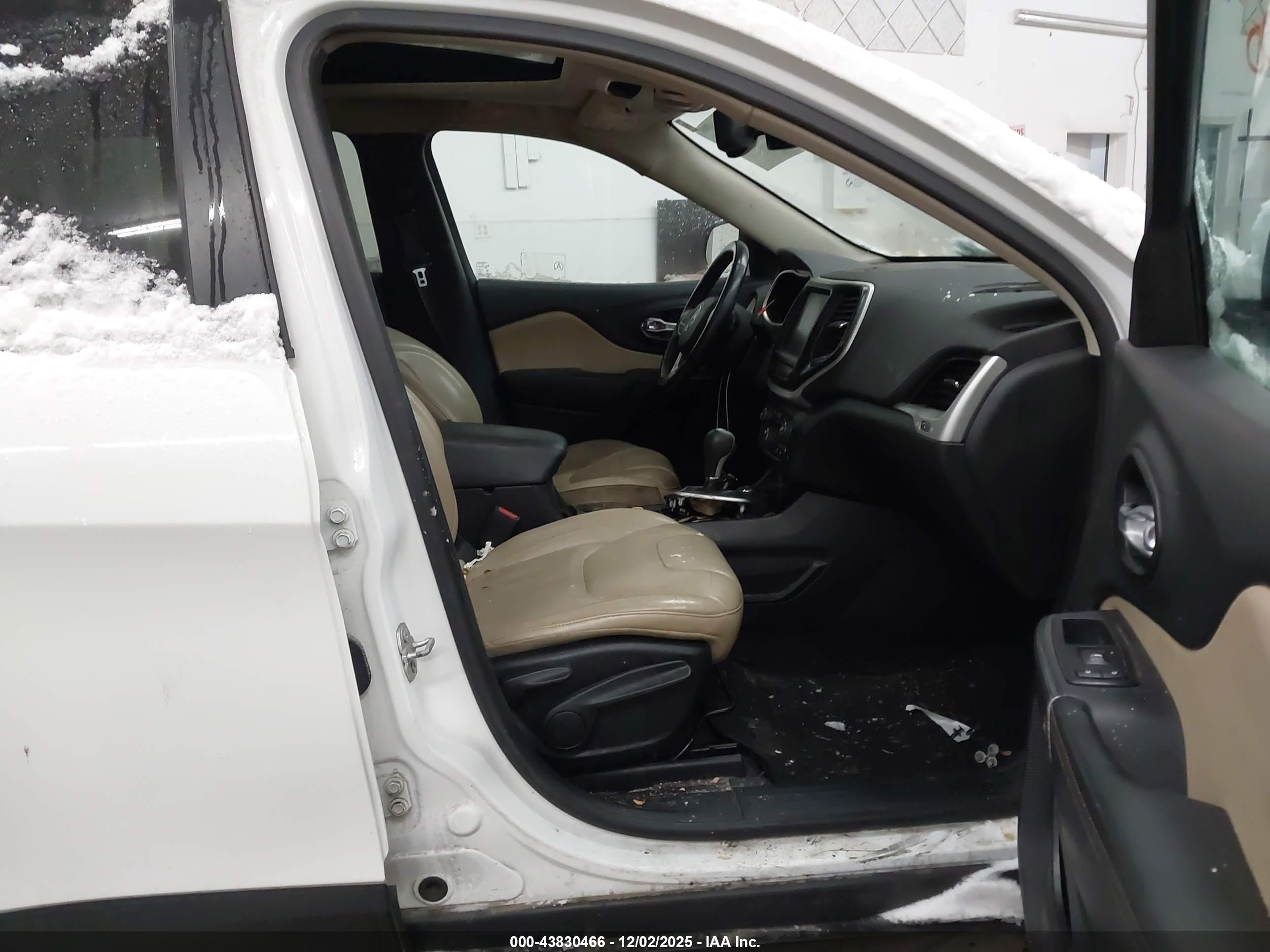 JEEP CHEROKEE image 5