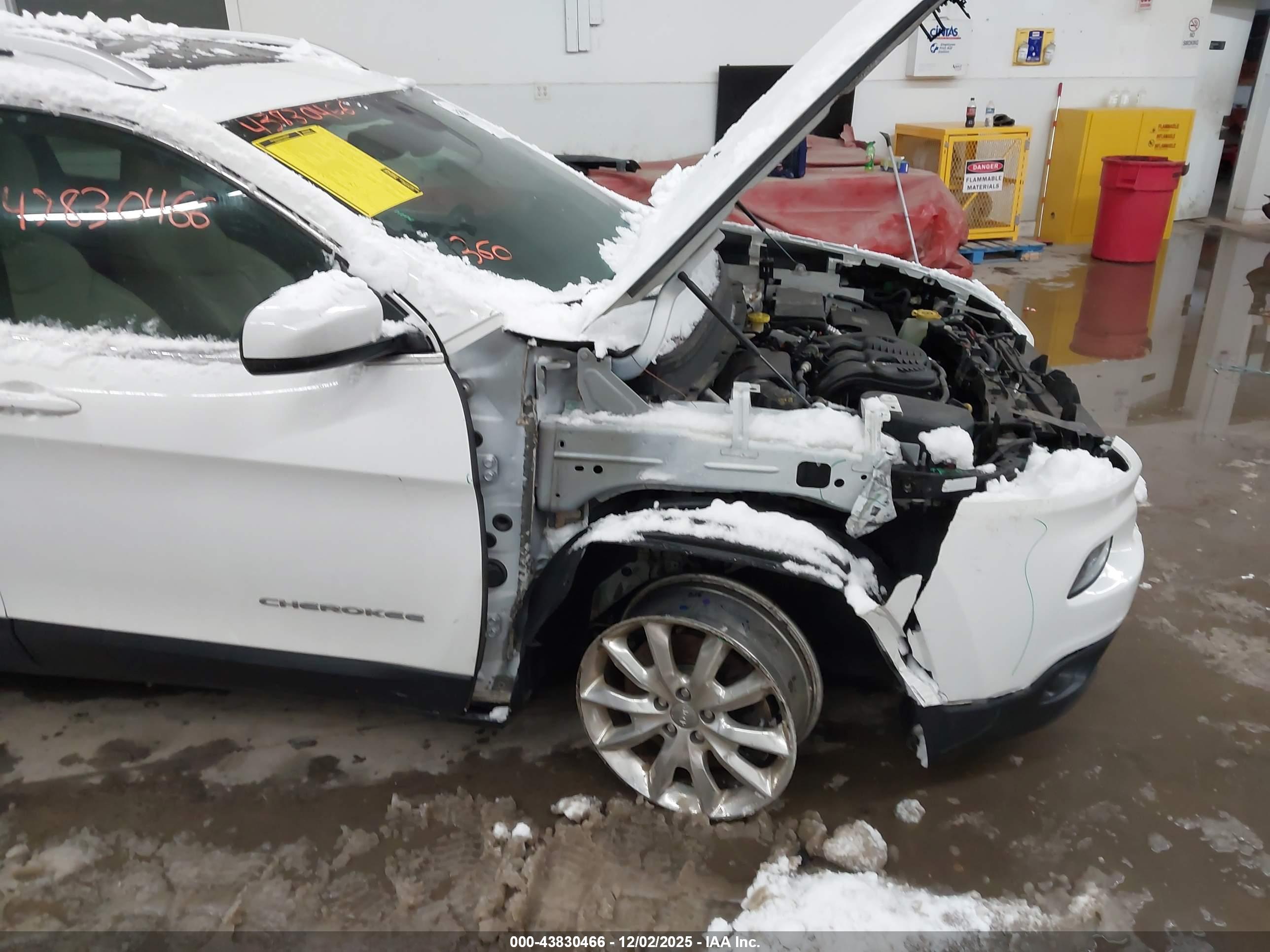 JEEP CHEROKEE image 6