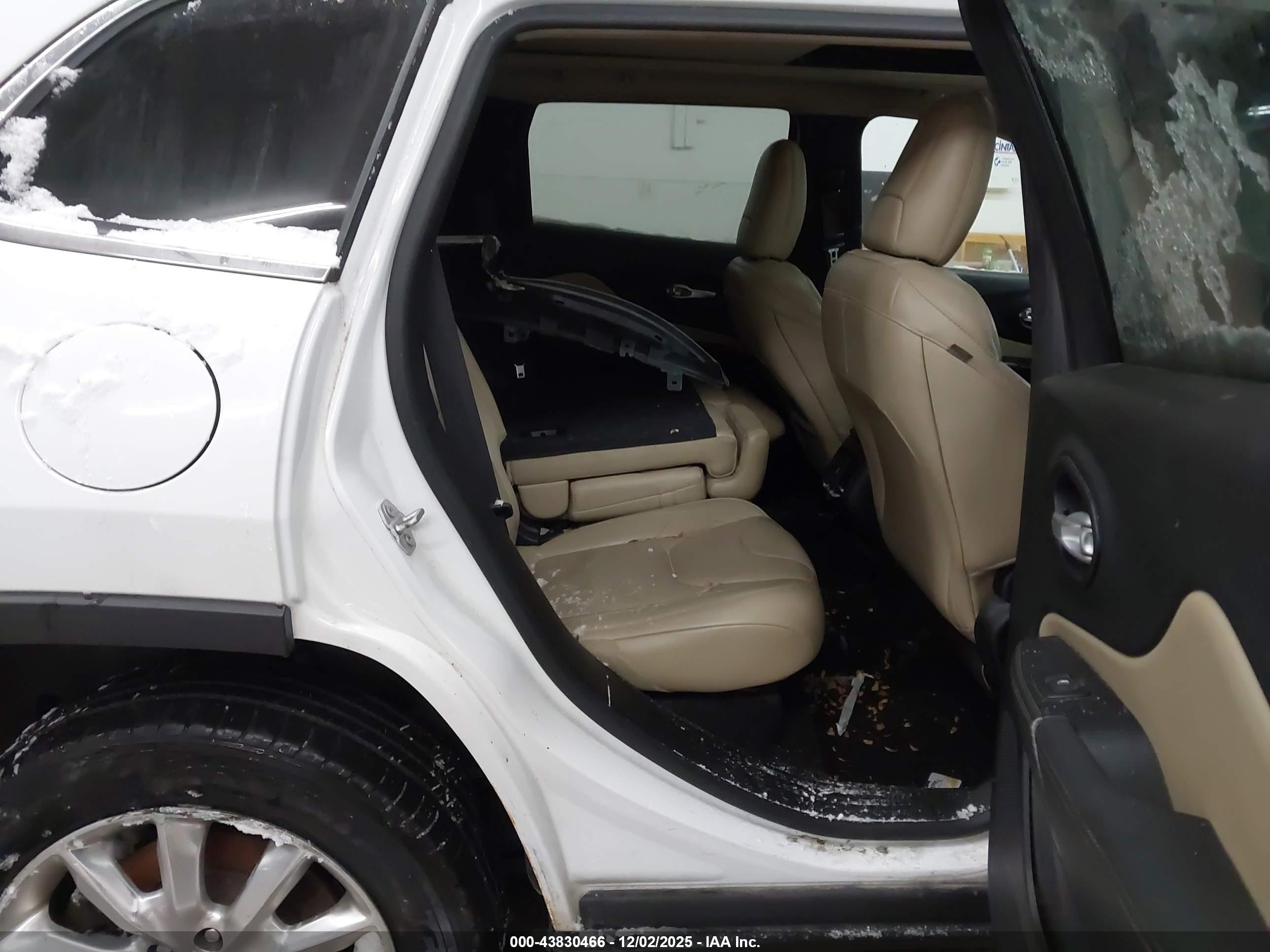 JEEP CHEROKEE image 8