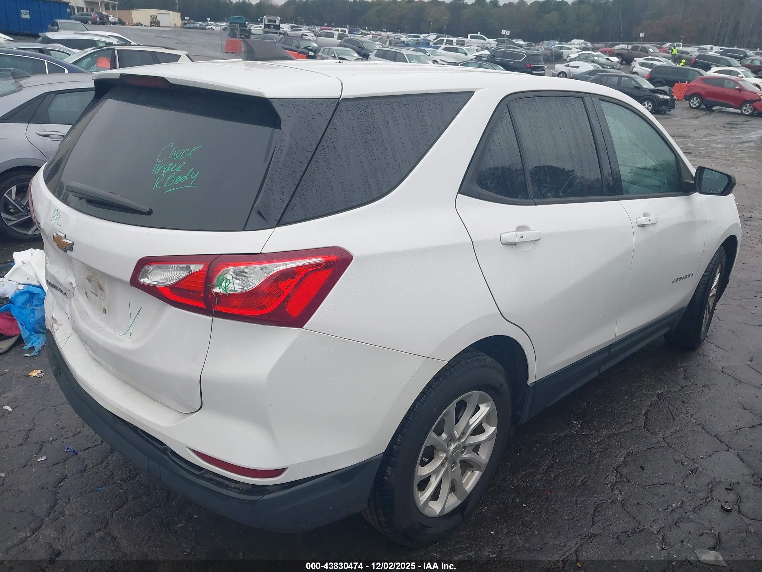 CHEVROLET EQUINOX image 4