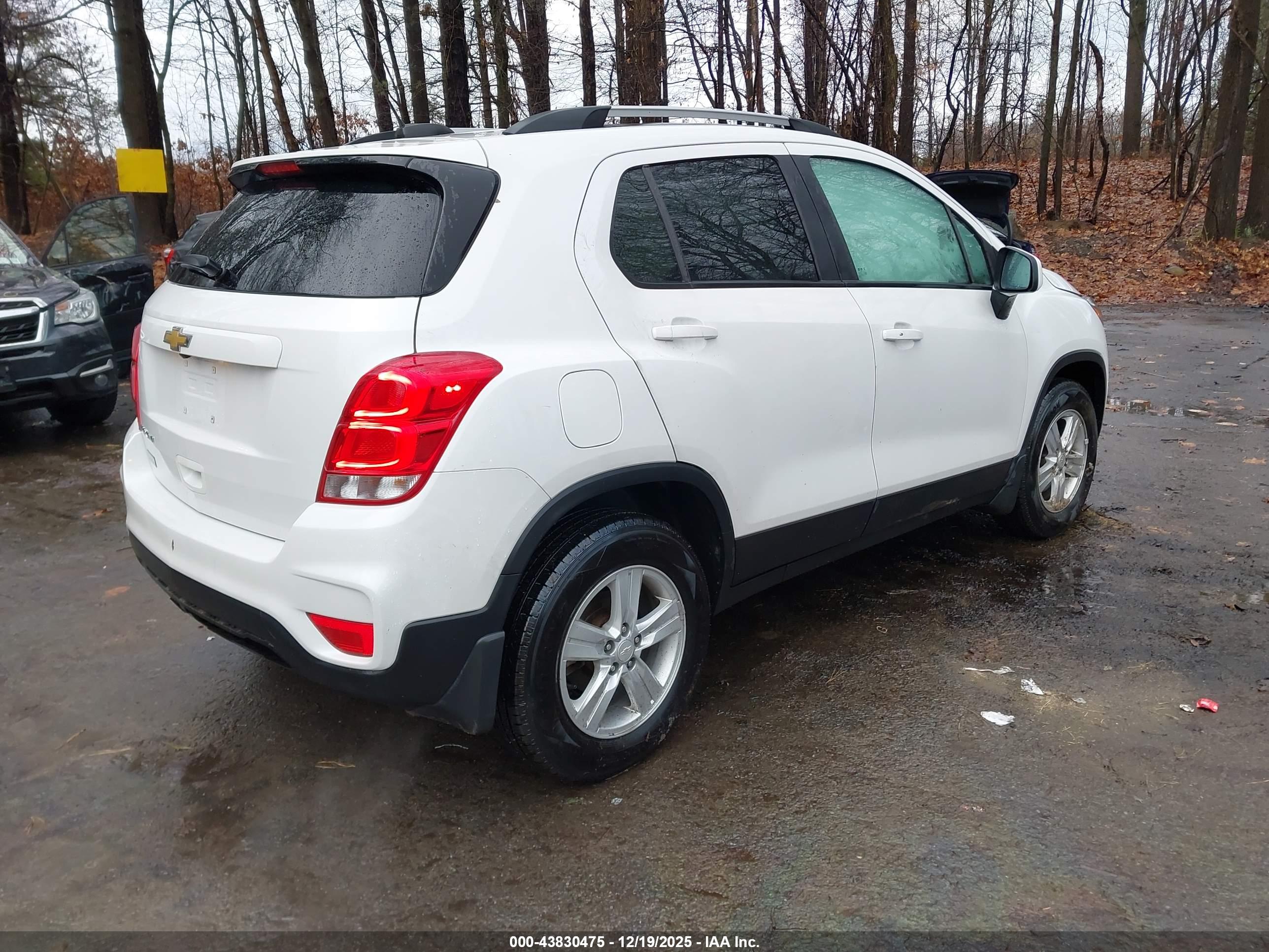 CHEVROLET TRAX image 4