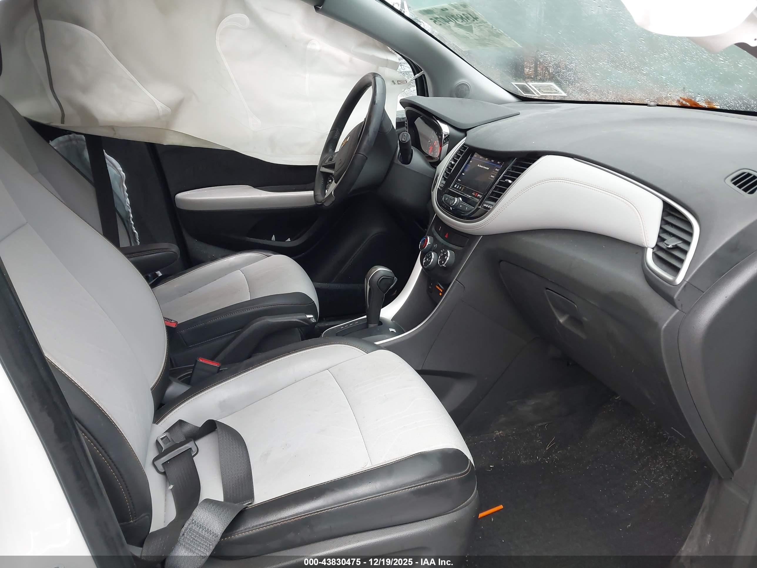 CHEVROLET TRAX image 5