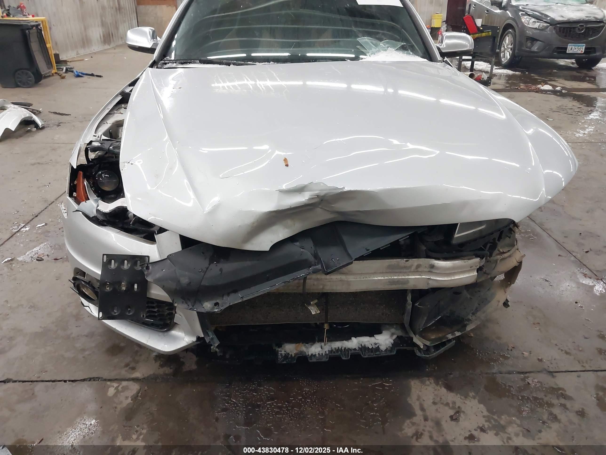 AUDI S4 image 6