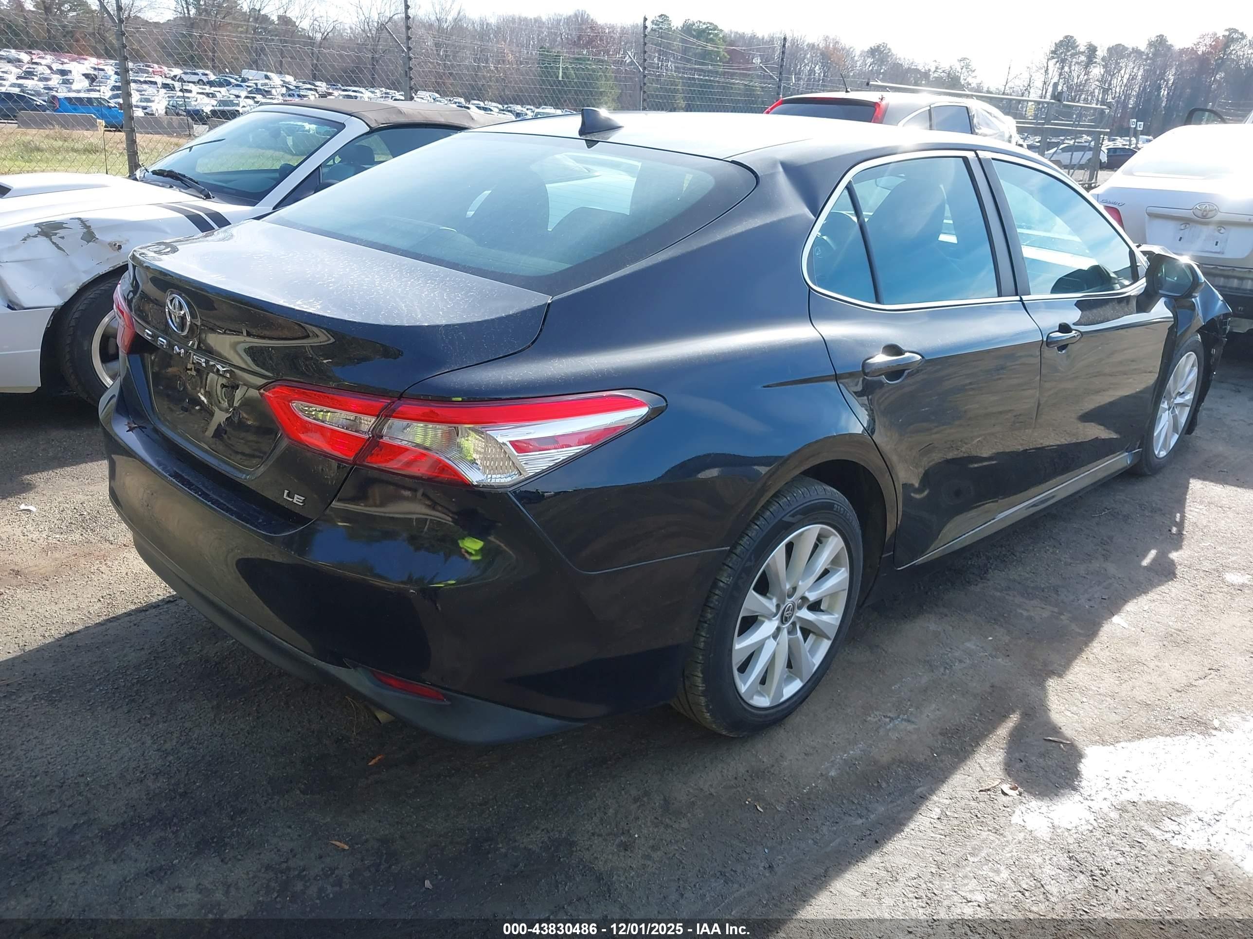TOYOTA CAMRY image 4