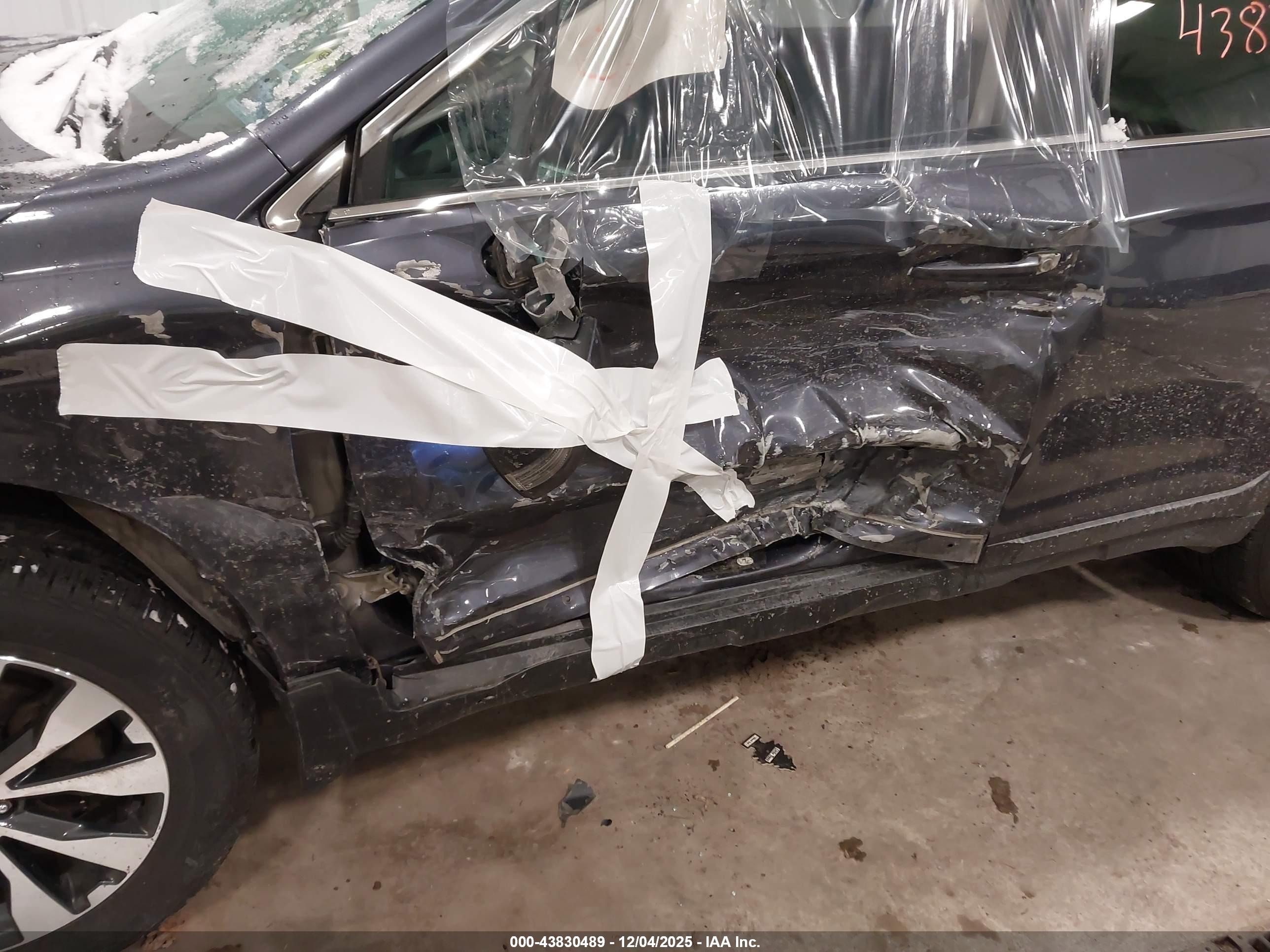 SUBARU OUTBACK image 6