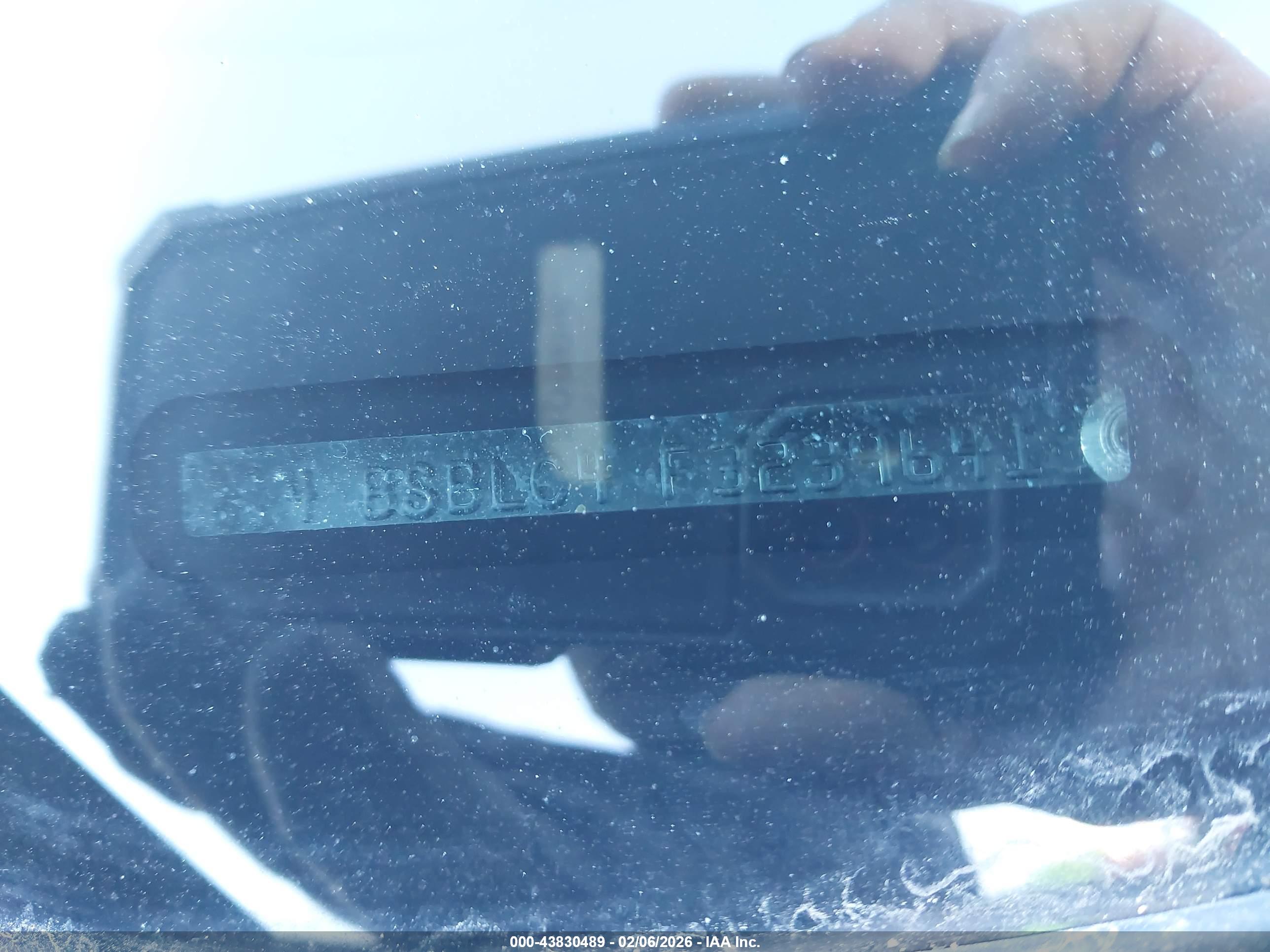 SUBARU OUTBACK image 9
