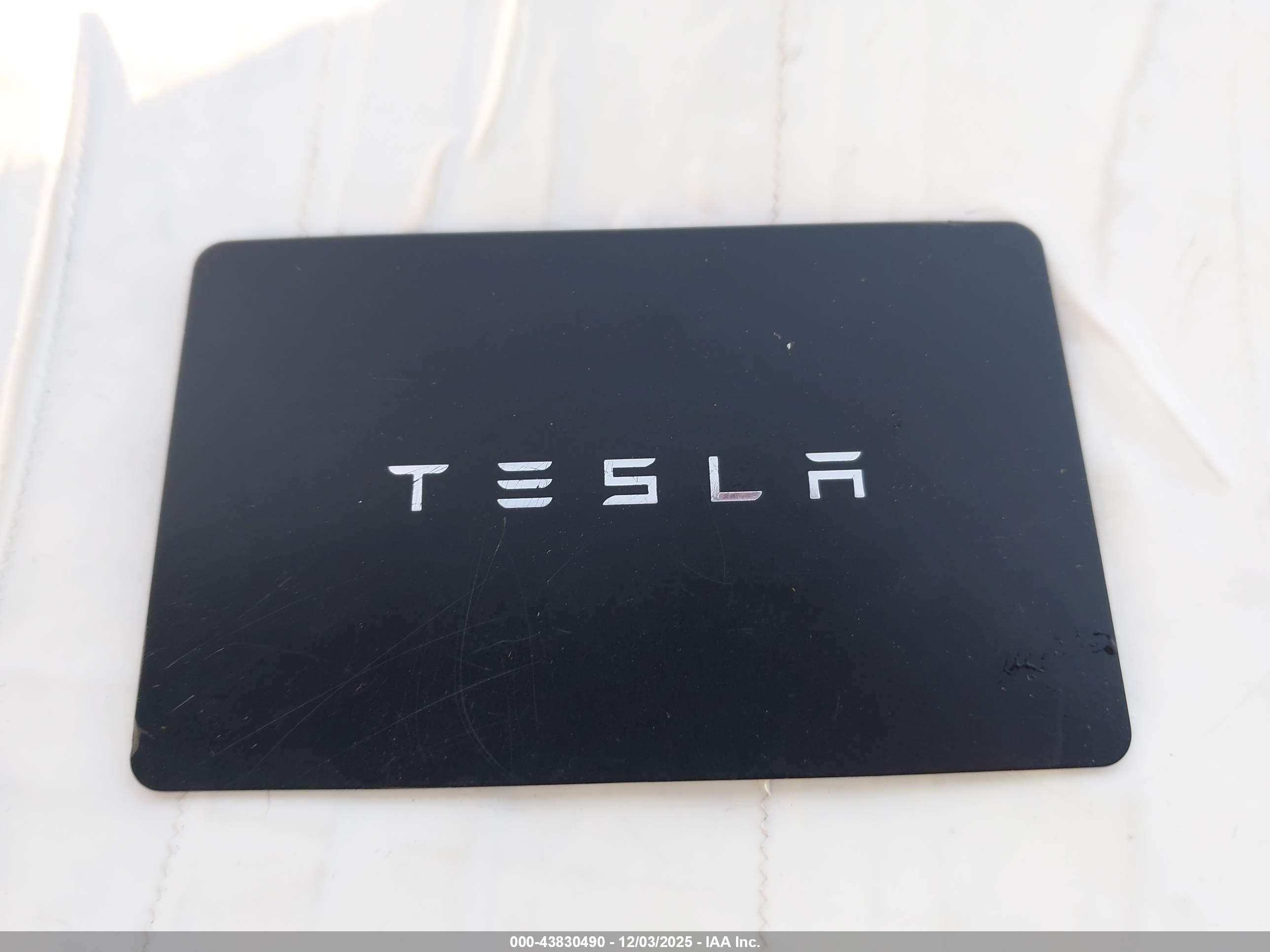 TESLA MODEL image 11