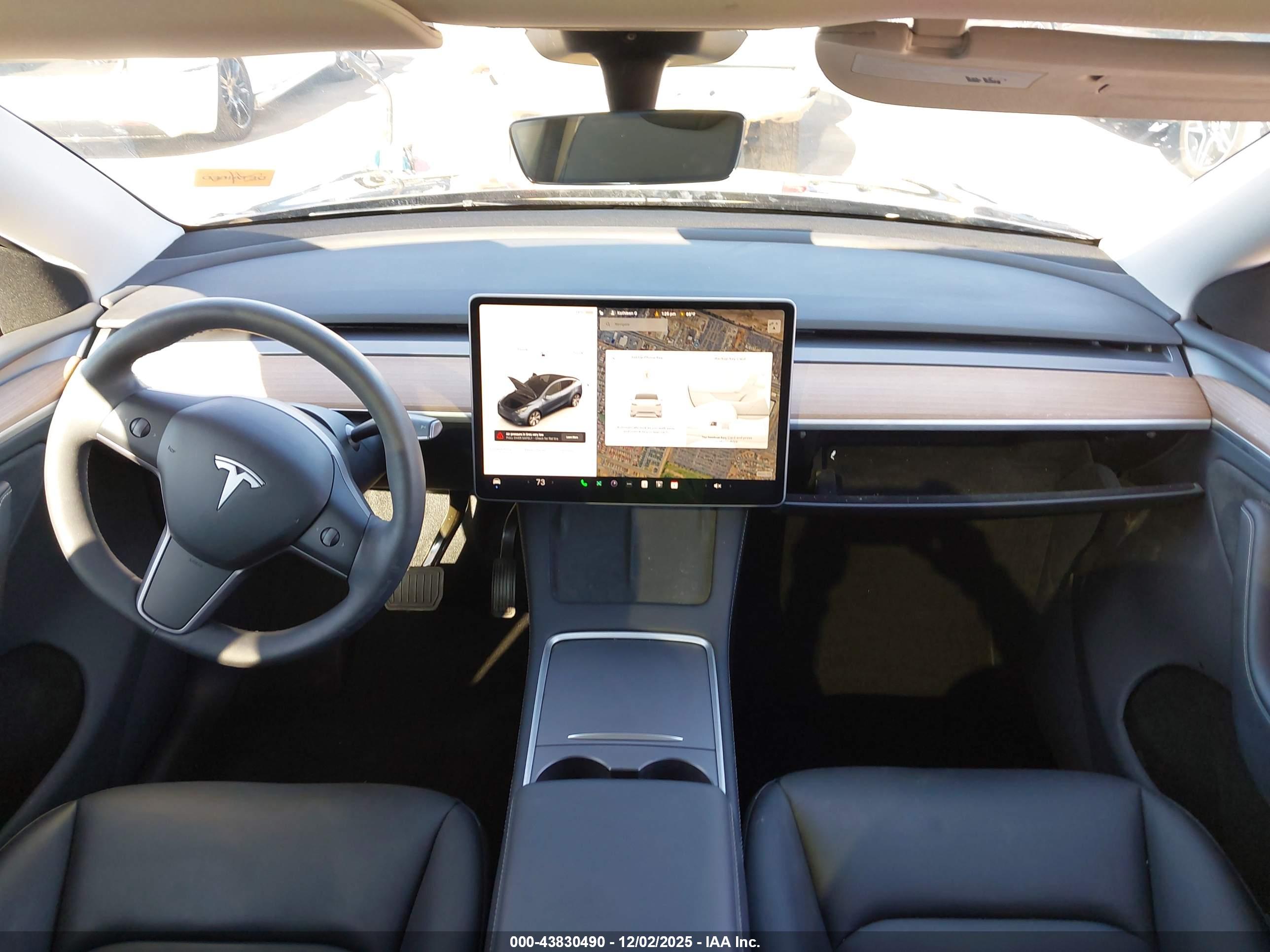 TESLA MODEL image 5