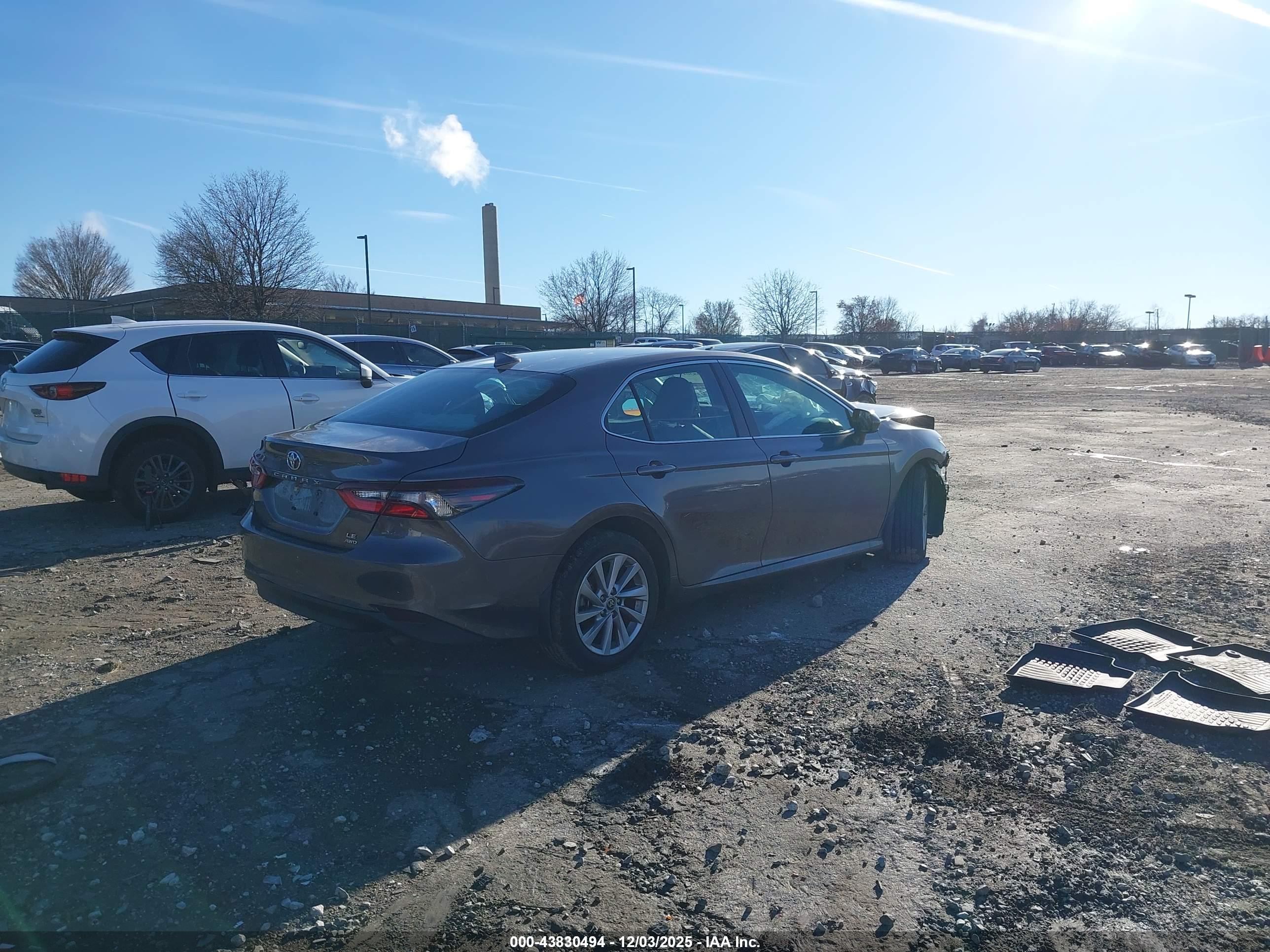 TOYOTA CAMRY image 4