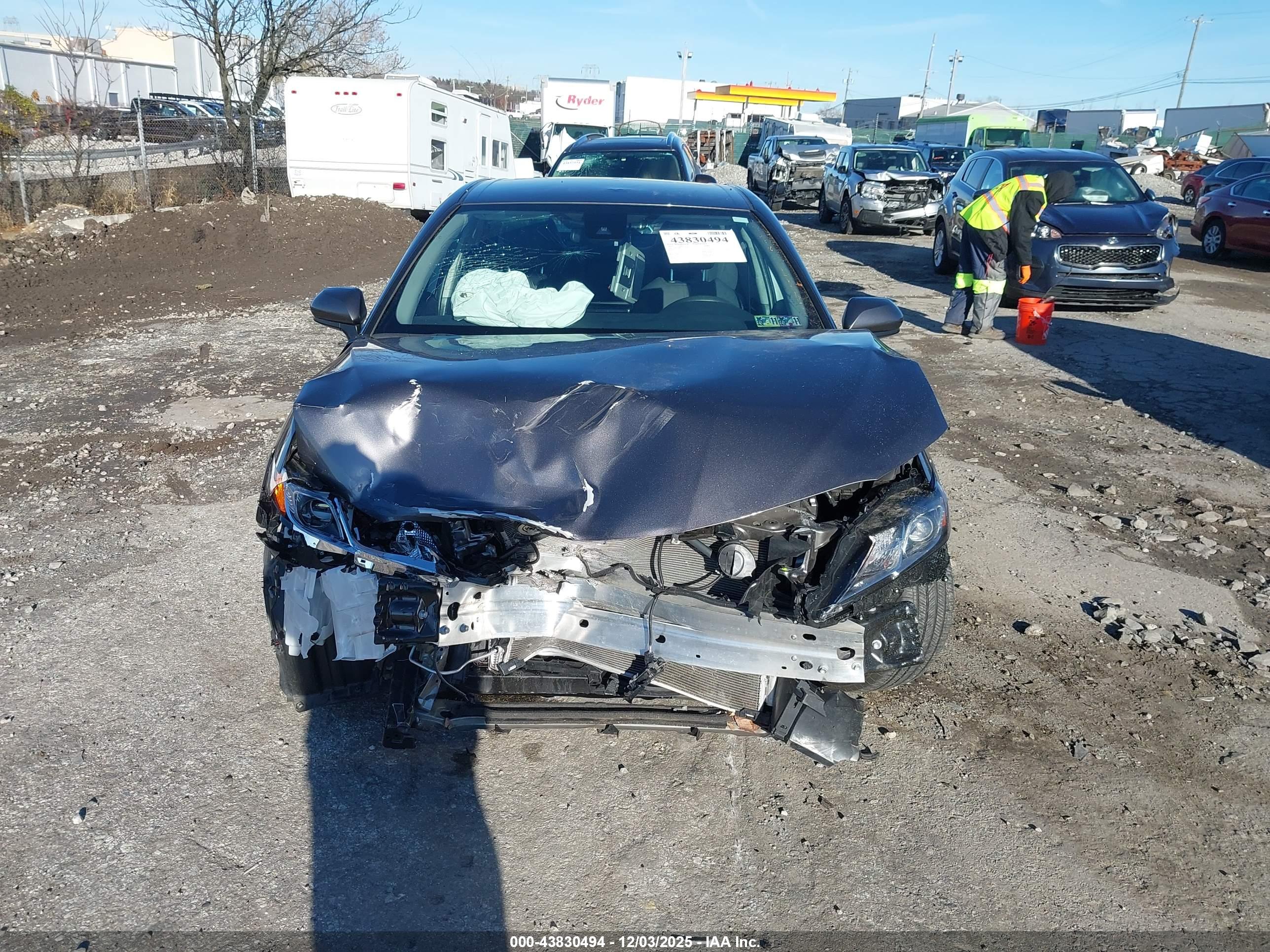 TOYOTA CAMRY image 6