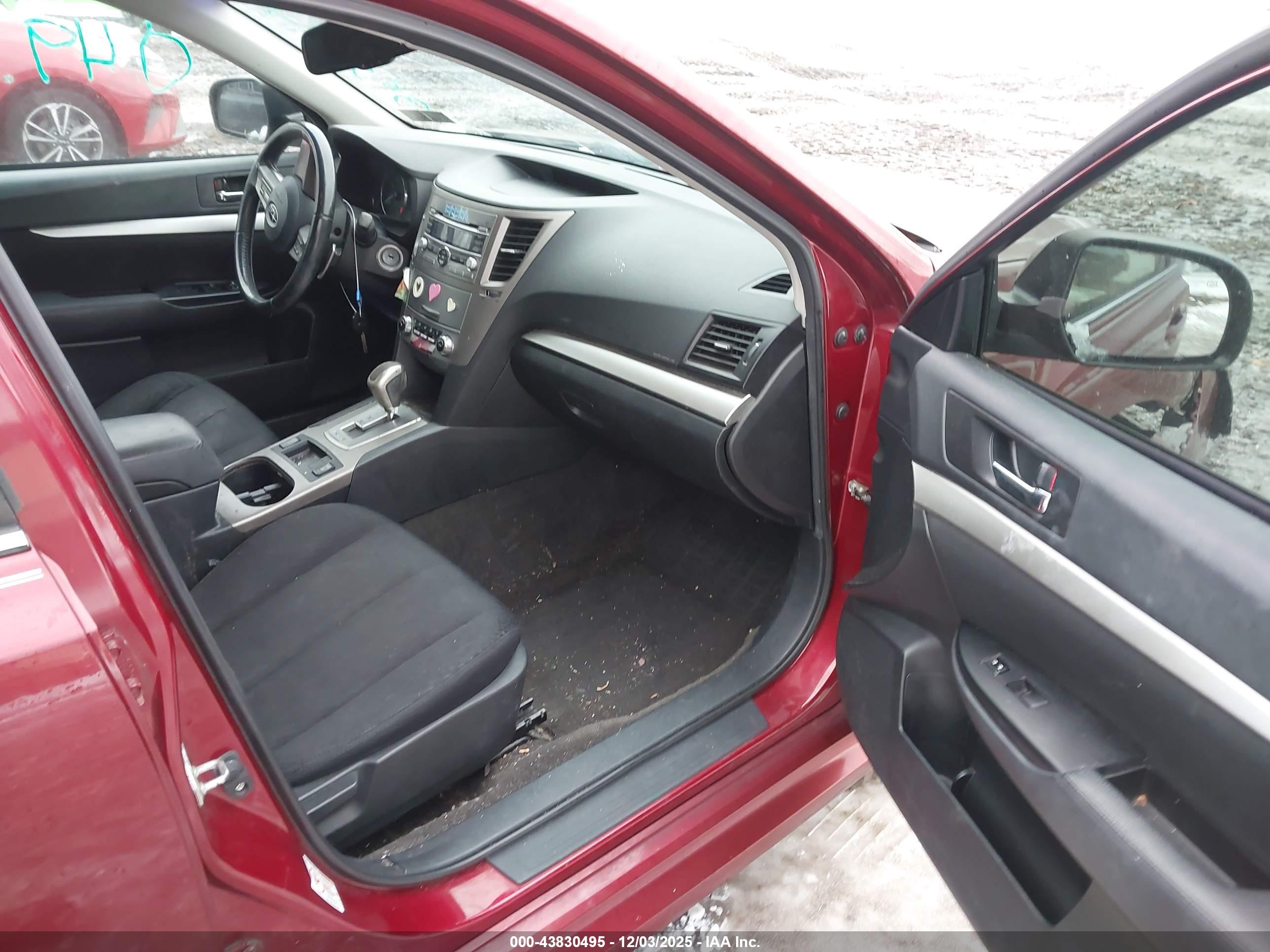 SUBARU LEGACY image 5