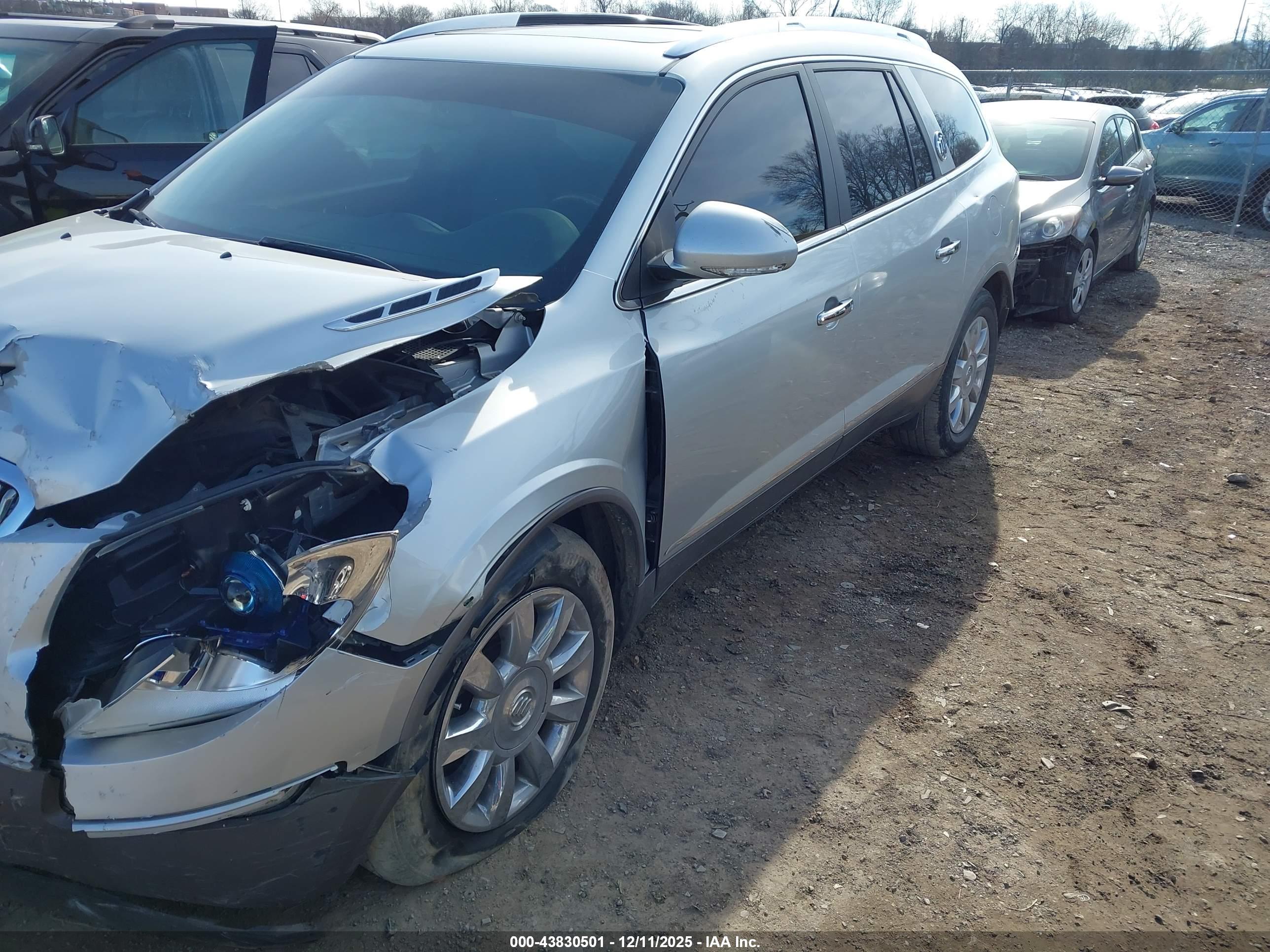 BUICK ENCLAVE image 2