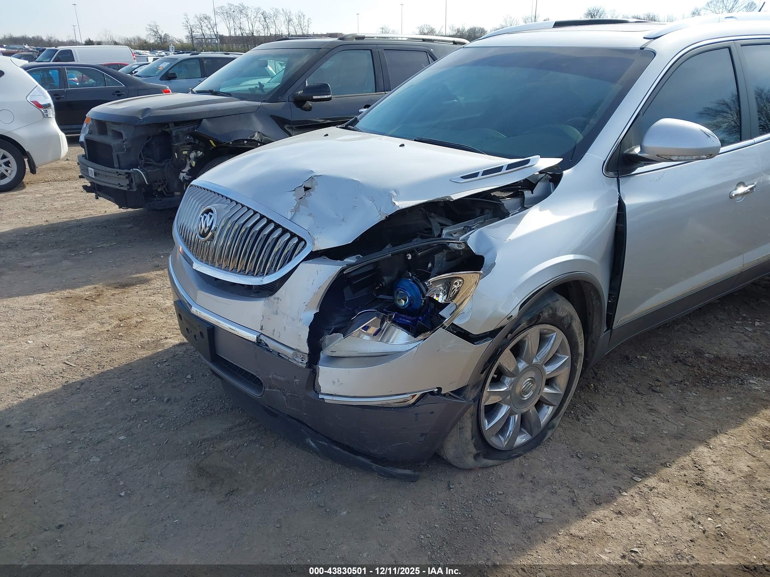 BUICK ENCLAVE image 6