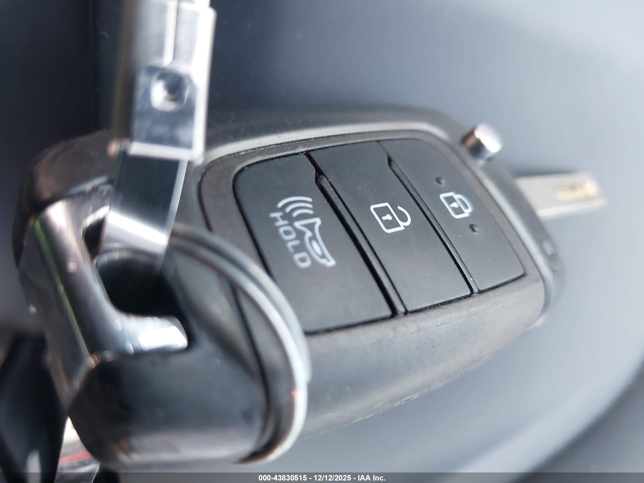 HYUNDAI VENUE image 11