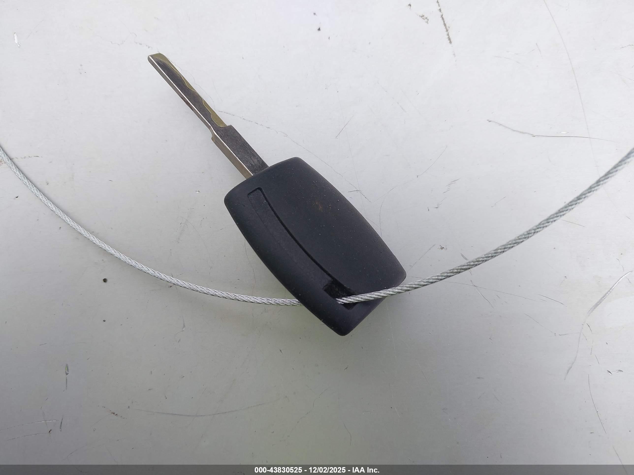 FORD FIESTA image 11