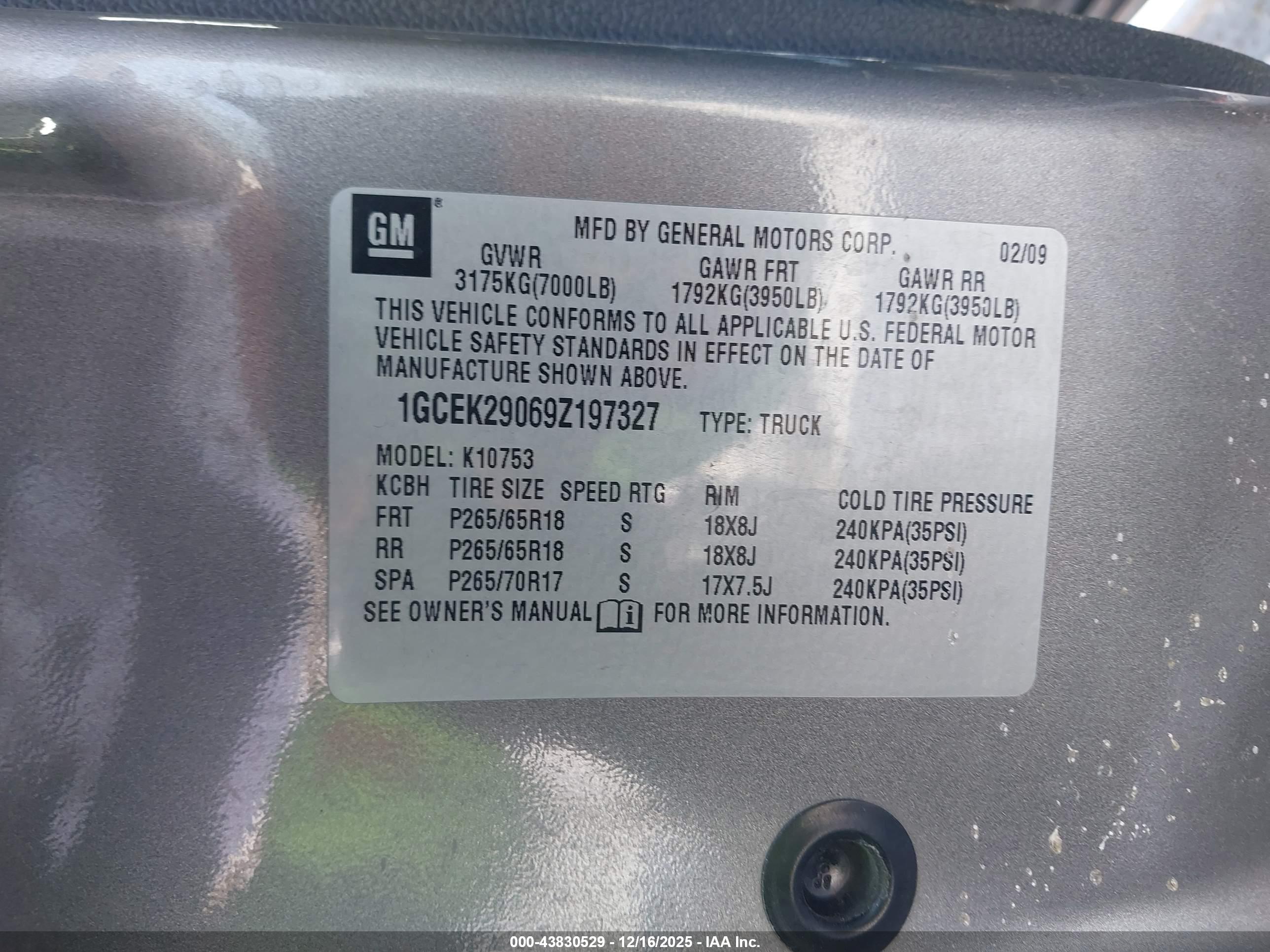 CHEVROLET SILVERADO image 9