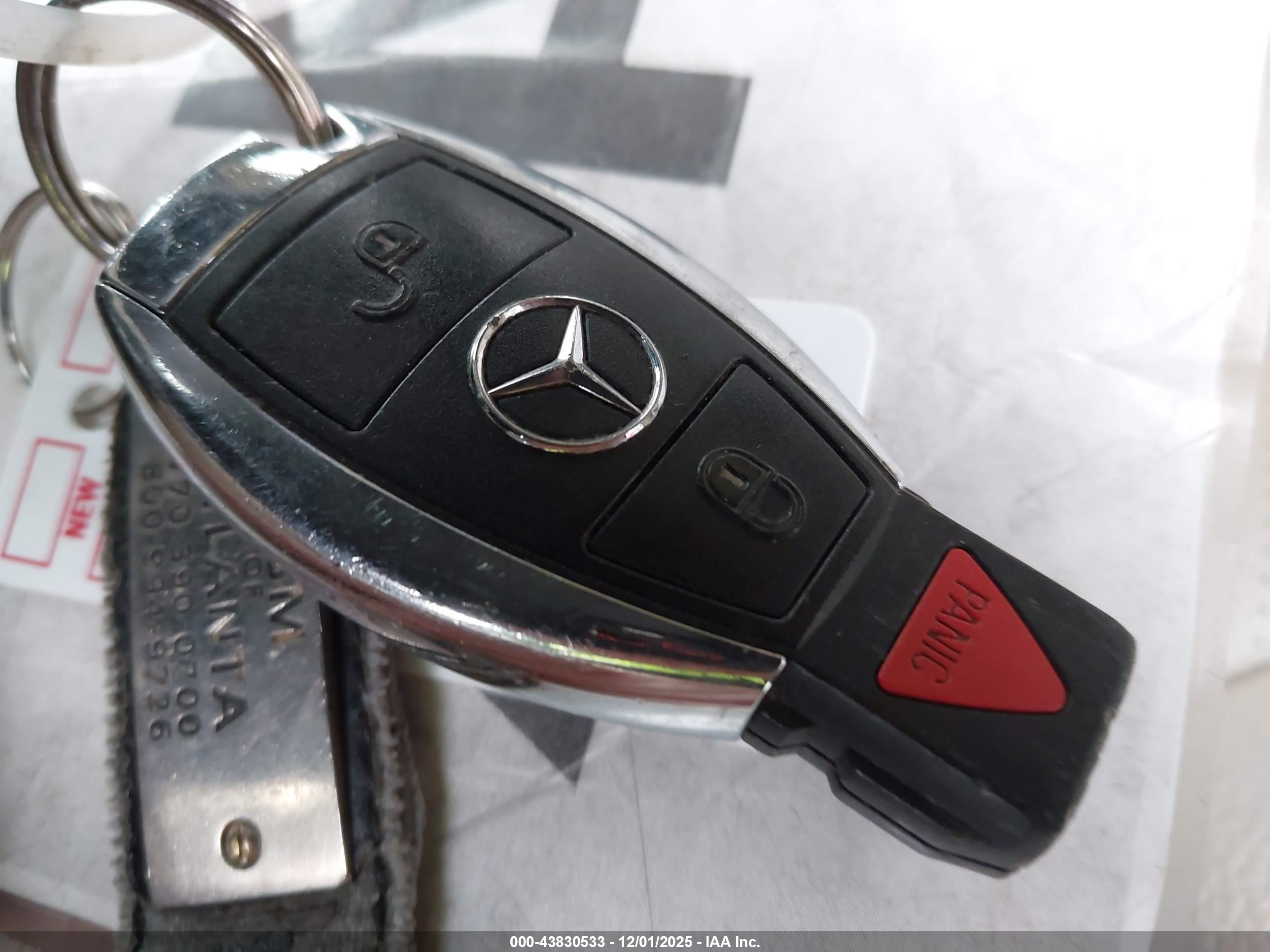 MERCEDES-BENZ GLK image 11