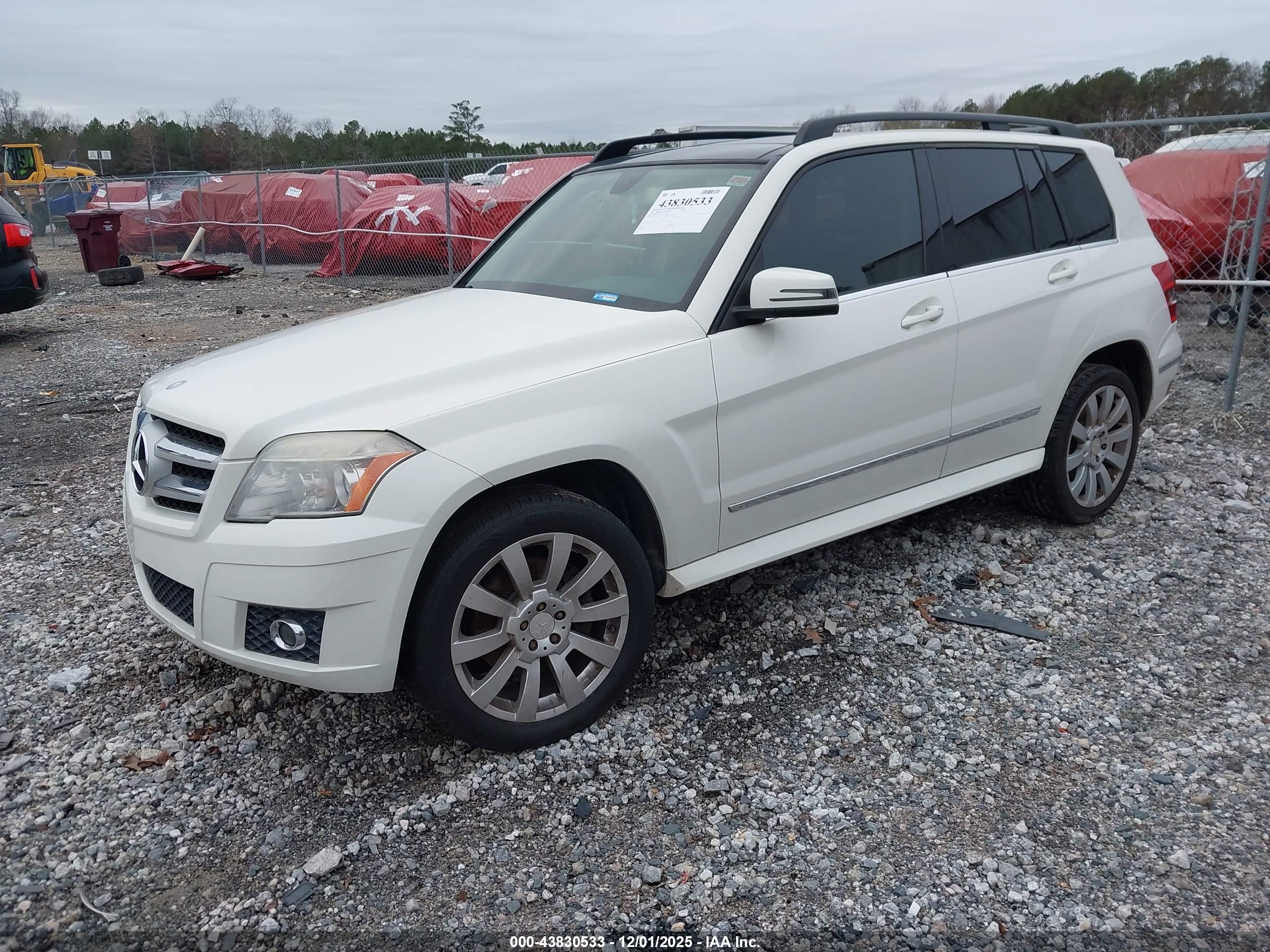 MERCEDES-BENZ GLK image 2