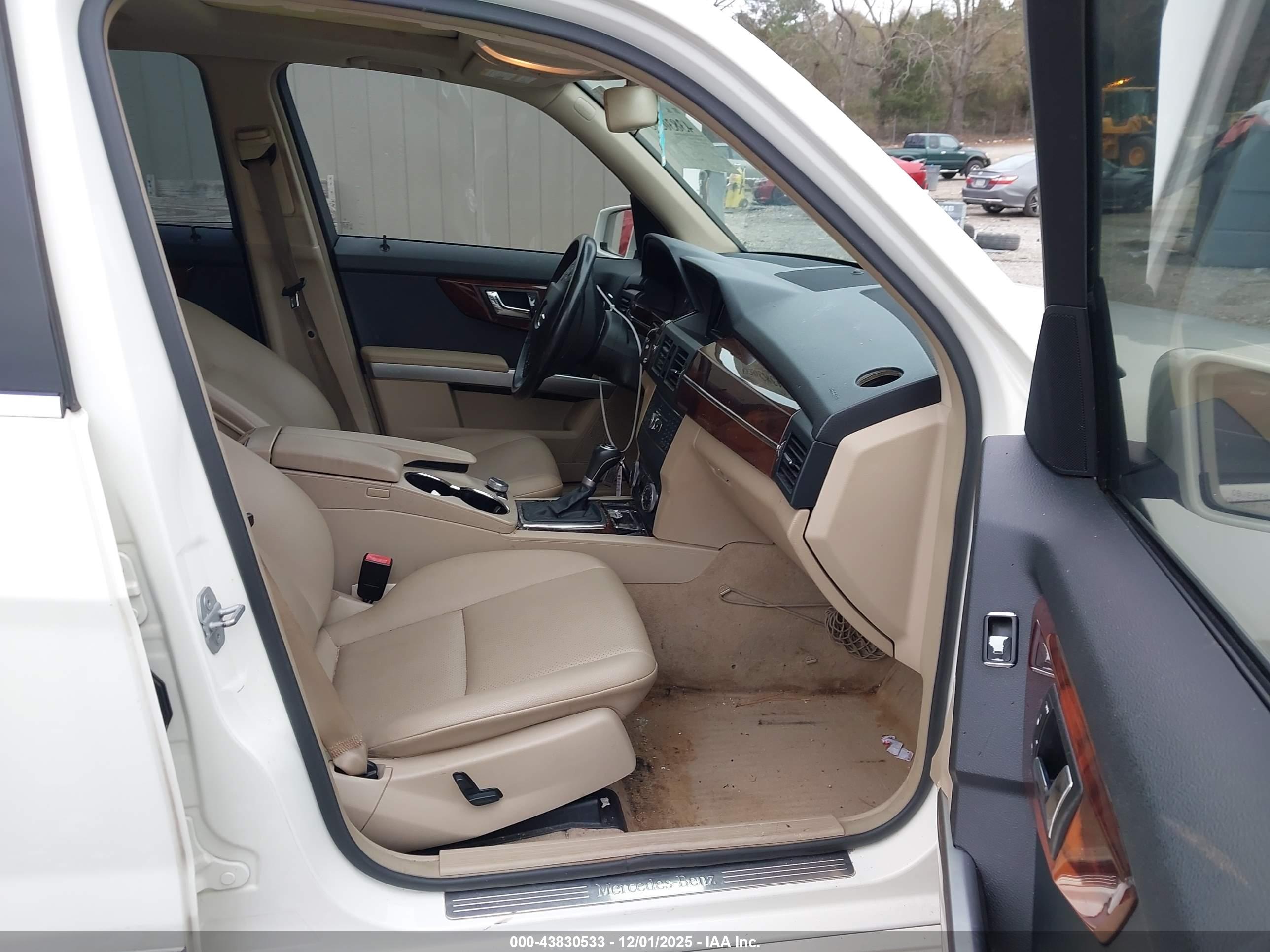 MERCEDES-BENZ GLK image 5